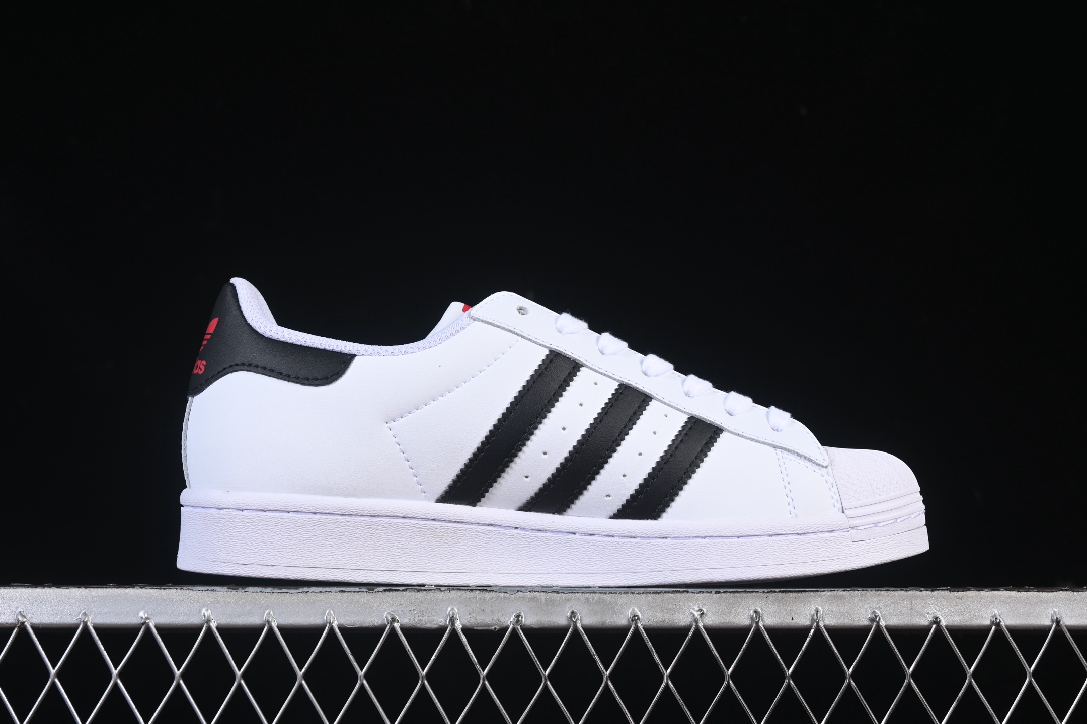 💰180纯原
 Adidas Superstar FZ1807 贝壳头休闲板鞋
尺码：35 36 36.5 37 38 38.5 39 40 40.5 41 42 42.5 43 44.5 45 F.C3