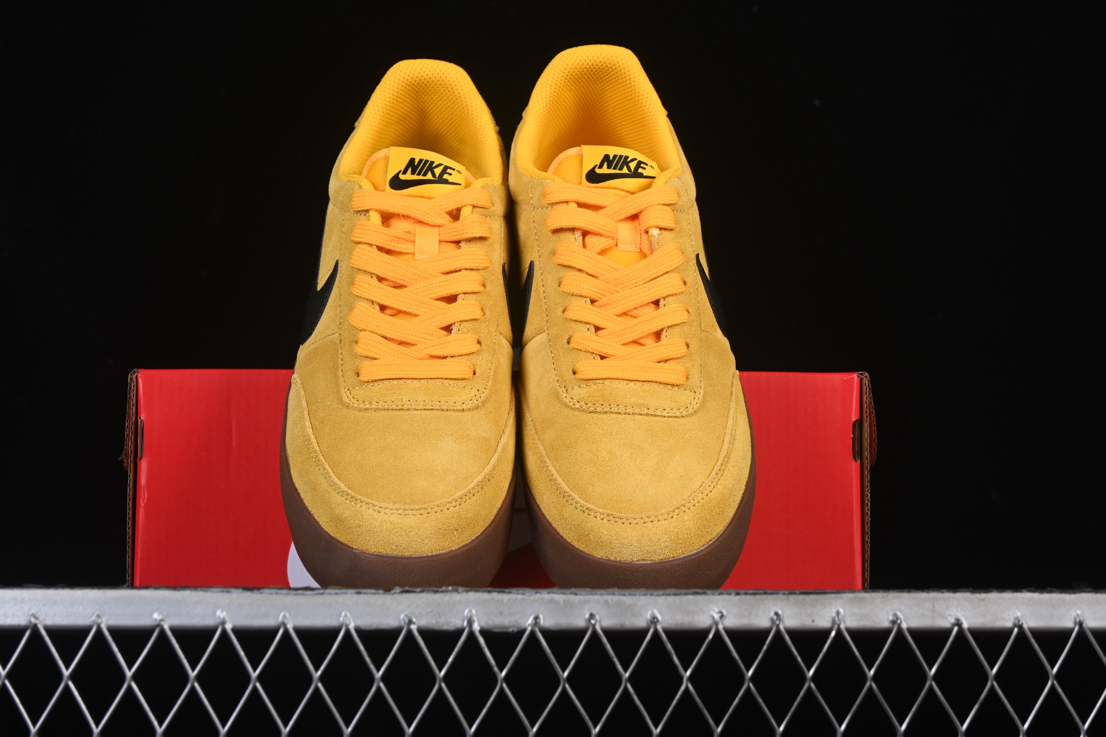 💰190纯原
 Nike Killshot 2 耐克复古舒适防滑轻便低帮板鞋 FQ8903-700
尺码：35.5 36 36.5 37.5 38 38.5 39 40 40.5 41 42 42.5 43 44 44.5 45 AJC3