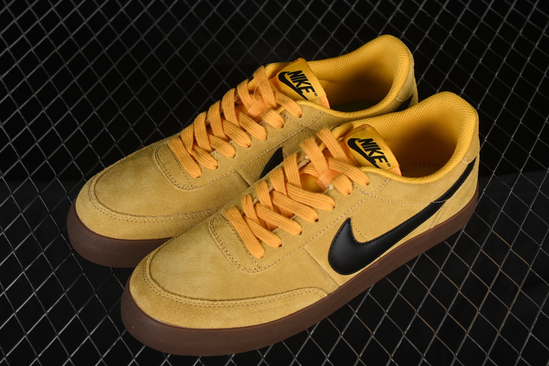 💰190纯原
 Nike Killshot 2 耐克复古舒适防滑轻便低帮板鞋 FQ8903-700
尺码：35.5 36 36.5 37.5 38 38.5 39 40 40.5 41 42 42.5 43 44 44.5 45 AJC3