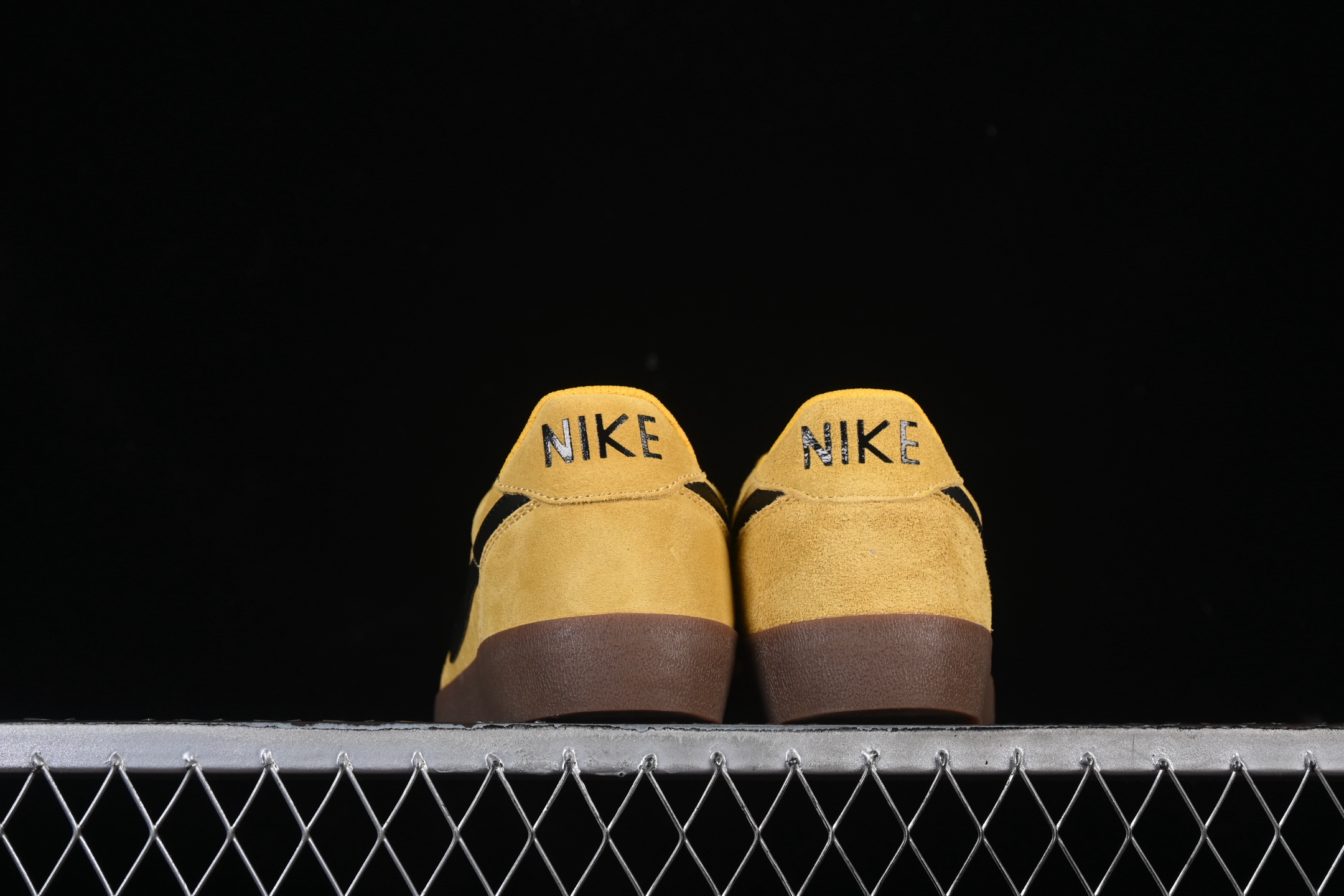 💰190纯原
 Nike Killshot 2 耐克复古舒适防滑轻便低帮板鞋 FQ8903-700
尺码：35.5 36 36.5 37.5 38 38.5 39 40 40.5 41 42 42.5 43 44 44.5 45 AJC3