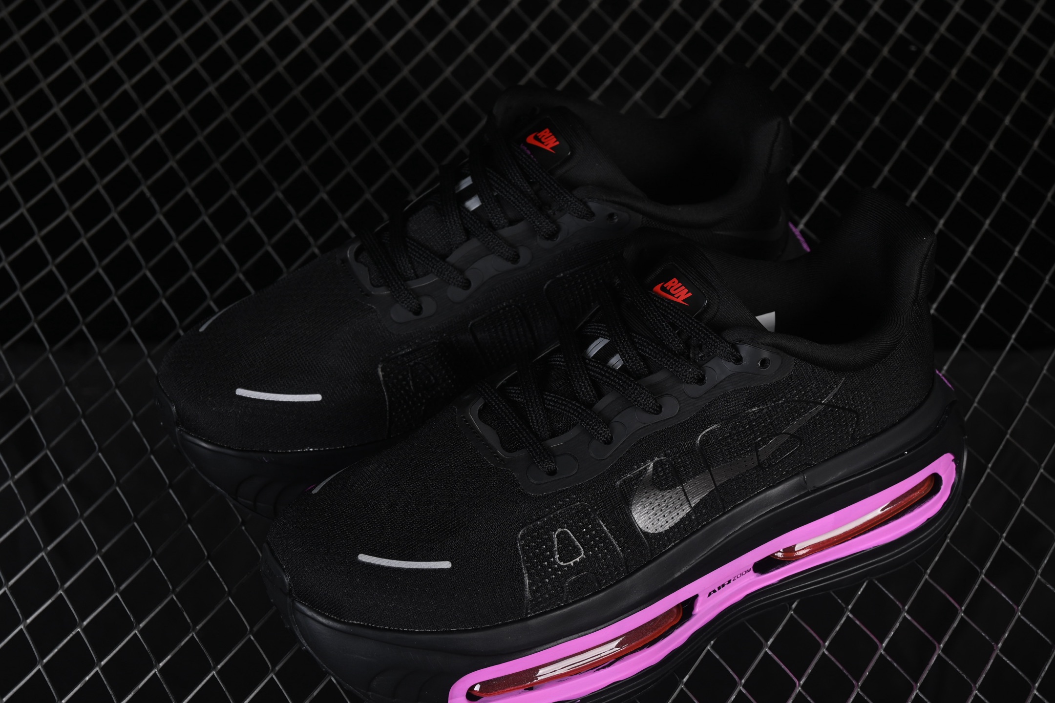 💰260纯原
 Nike Air Zoom Zoom Premium 耐克网面厚底气垫跑鞋 FN8453-021
尺码：36 37.5 38 39 40 41 42 43 44 45 X.D4