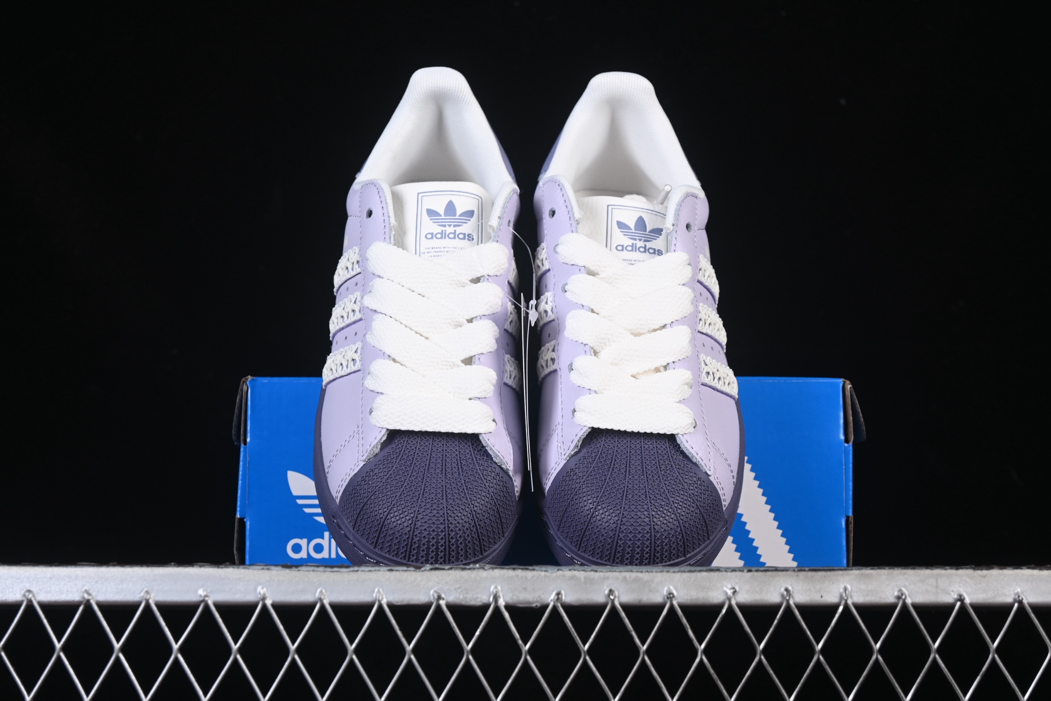 💰190纯原
 Adidas Originals Superstar II KJ4210 贝壳头休闲板鞋
#专柜同步配色 原鞋开发 正确板鞋 原材原料 细节无敌 清洁度完美 诠释最高工艺
尺码：35 36 36.5 37.5 38 38.5 39 40 40.5 41 42 42.5 43 44 44.5 45 F.C3