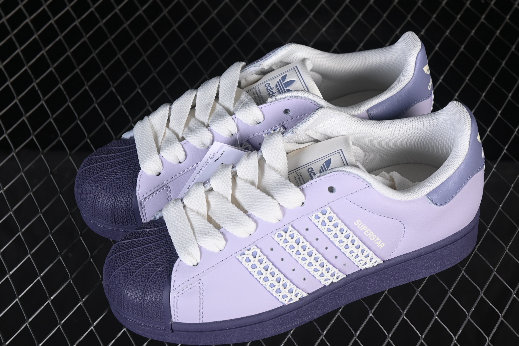 💰190纯原
 Adidas Originals Superstar II KJ4210 贝壳头休闲板鞋
#专柜同步配色 原鞋开发 正确板鞋 原材原料 细节无敌 清洁度完美 诠释最高工艺
尺码：35 36 36.5 37.5 38 38.5 39 40 40.5 41 42 42.5 43 44 44.5 45 F.C3