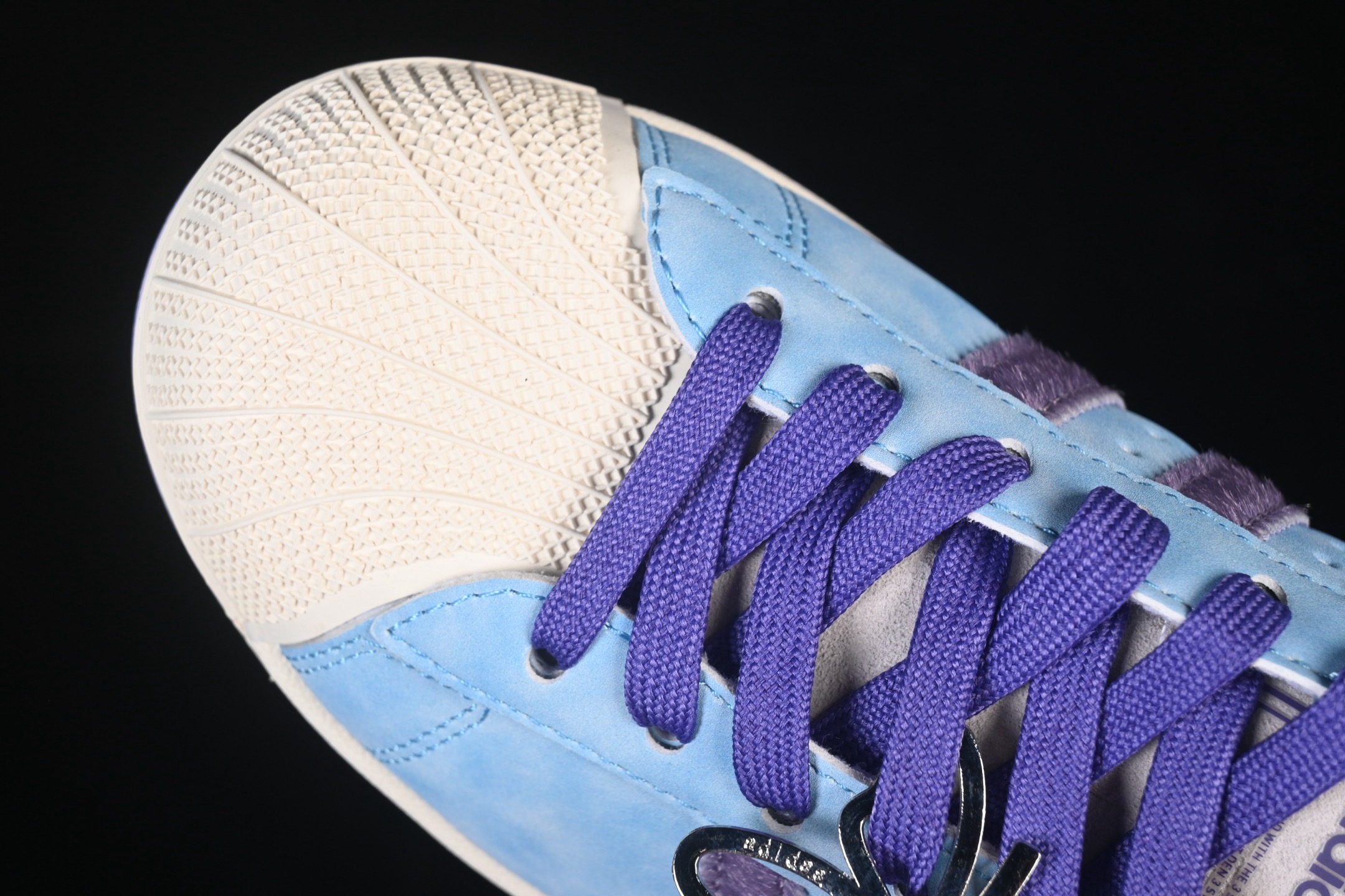 💰190纯原
 Adidas Originals Superstar II KI3533 贝壳头休闲板鞋
#专柜同步配色 原鞋开发 正确板鞋 原材原料 细节无敌 清洁度完美 诠释最高工艺
尺码：35 36 36.5 37.5 38 38.5 39 40 40.5 41 42 42.5 43 44 44.5 45 F.C3