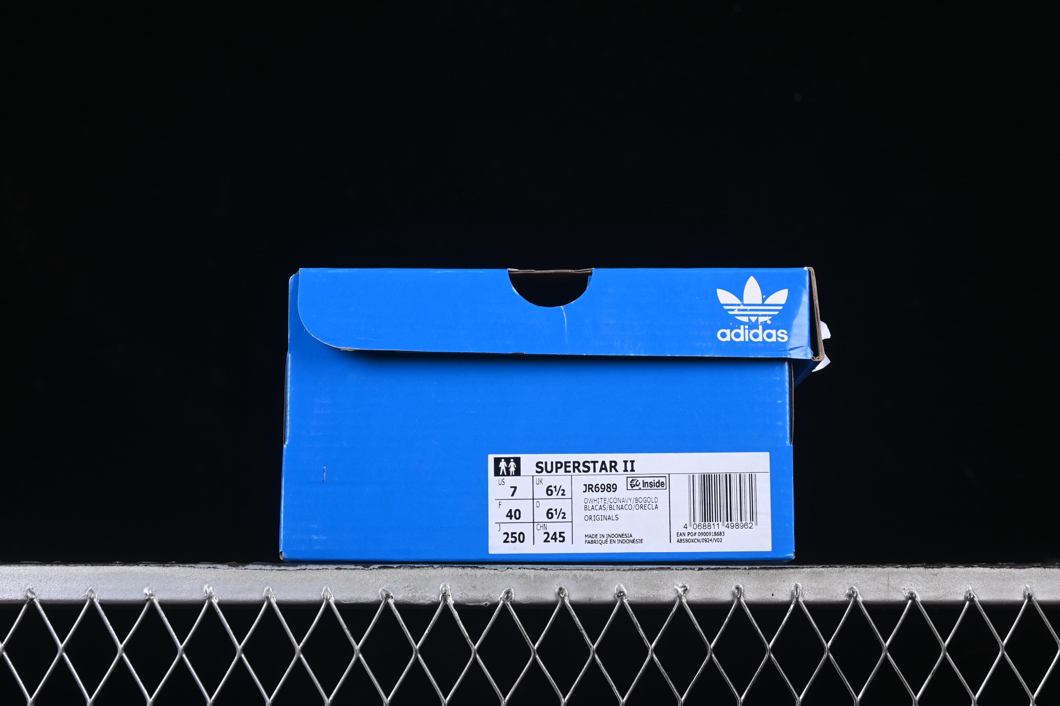 💰190纯原
 Adidas Originals Superstar II JR6989 贝壳头休闲板鞋
#专柜同步配色 原鞋开发 正确板鞋 原材原料 细节无敌 清洁度完美 诠释最高工艺
尺码：35 36 36.5 37.5 38 38.5 39 40 40.5 41 42 42.5 43 44 44.5 45 F.C3