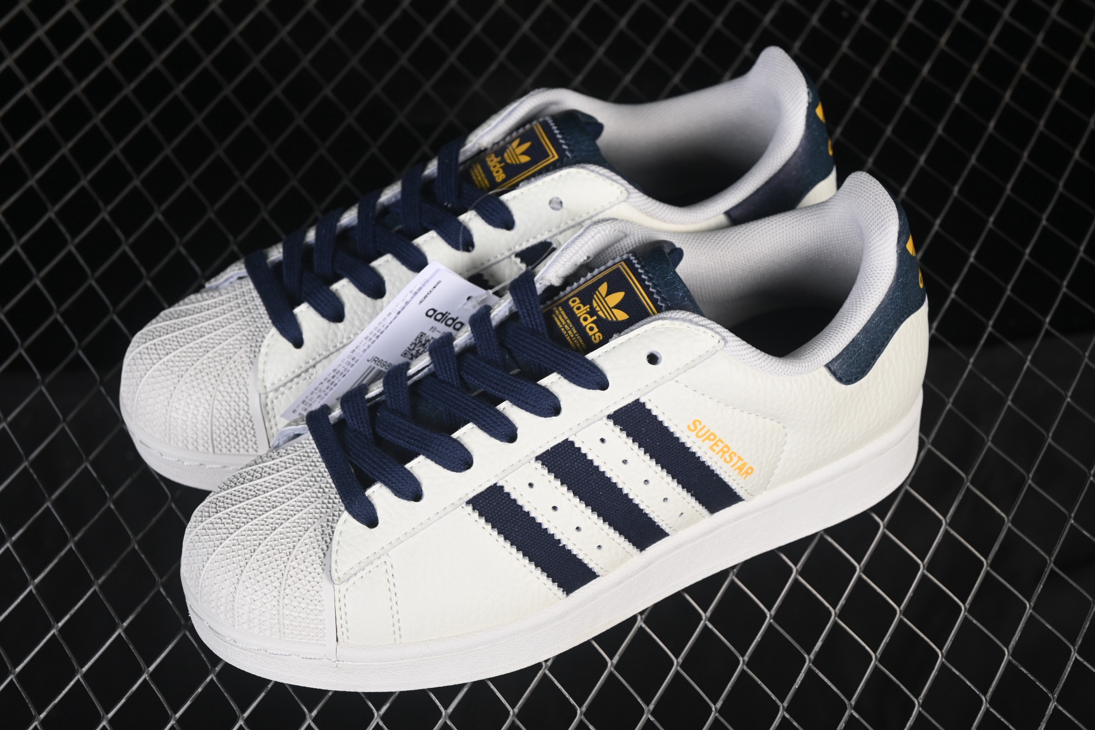 💰190纯原
 Adidas Originals Superstar II JR6989 贝壳头休闲板鞋
#专柜同步配色 原鞋开发 正确板鞋 原材原料 细节无敌 清洁度完美 诠释最高工艺
尺码：35 36 36.5 37.5 38 38.5 39 40 40.5 41 42 42.5 43 44 44.5 45 F.C3