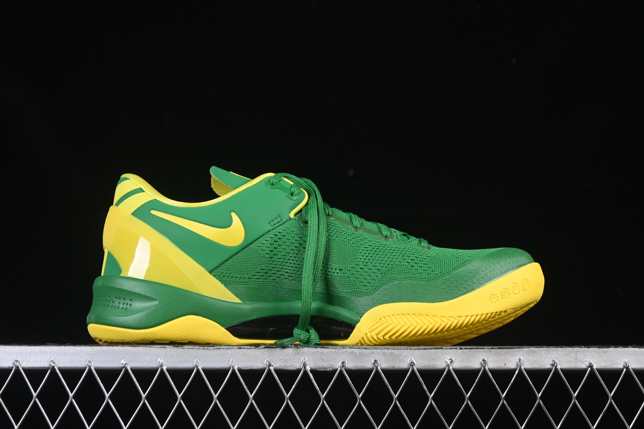 💰480外贸版 Nike Kobe 8 "SYSTEM" 科比8代 男子实战篮球鞋
#大厂出品 原楦原纸板 客供原厂材料开发 极致一眼正品既视感 细节如图所示
尺码：40 40.5 41 42 42.5 43 44 44.5 45 46 47.5 48.5 P.F6