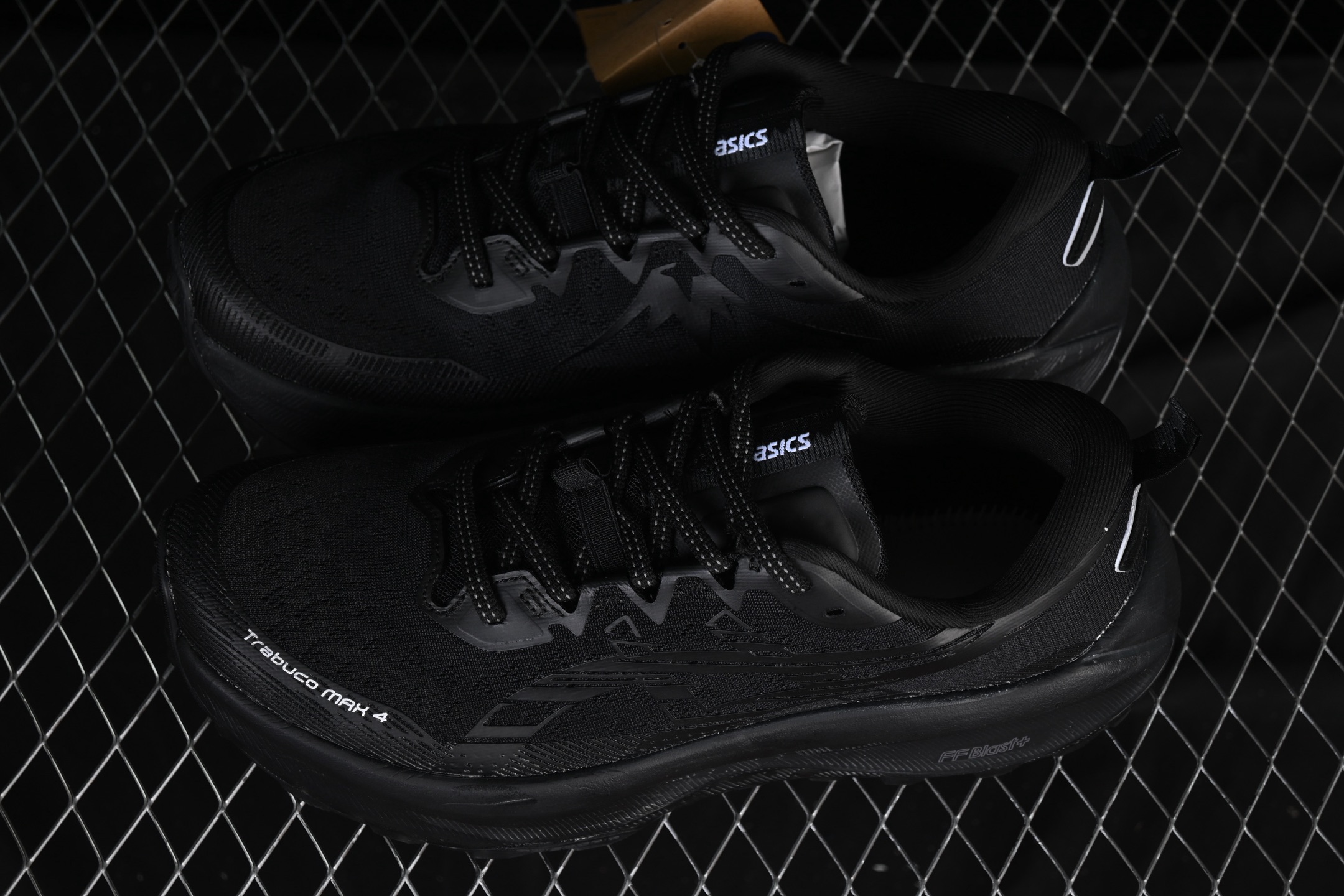 💰240纯原
 Asics Trabuco Max 4 亚瑟士运动休闲透气专业跑鞋 1011C187-001
尺码：36 37 37.5 38 39 39.5 40 40.5 41.5 42 42.5 43.5 44 45 AJC3