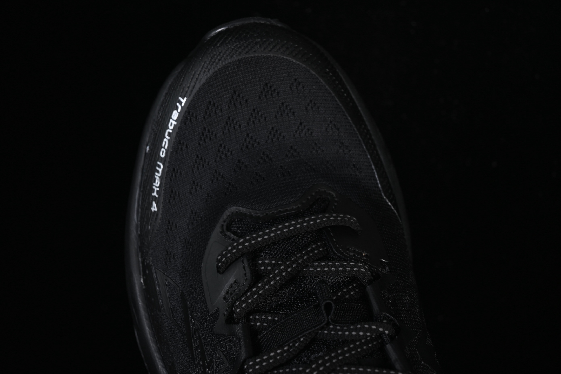 💰240纯原
 Asics Trabuco Max 4 亚瑟士运动休闲透气专业跑鞋 1011C187-001
尺码：36 37 37.5 38 39 39.5 40 40.5 41.5 42 42.5 43.5 44 45 AJC3