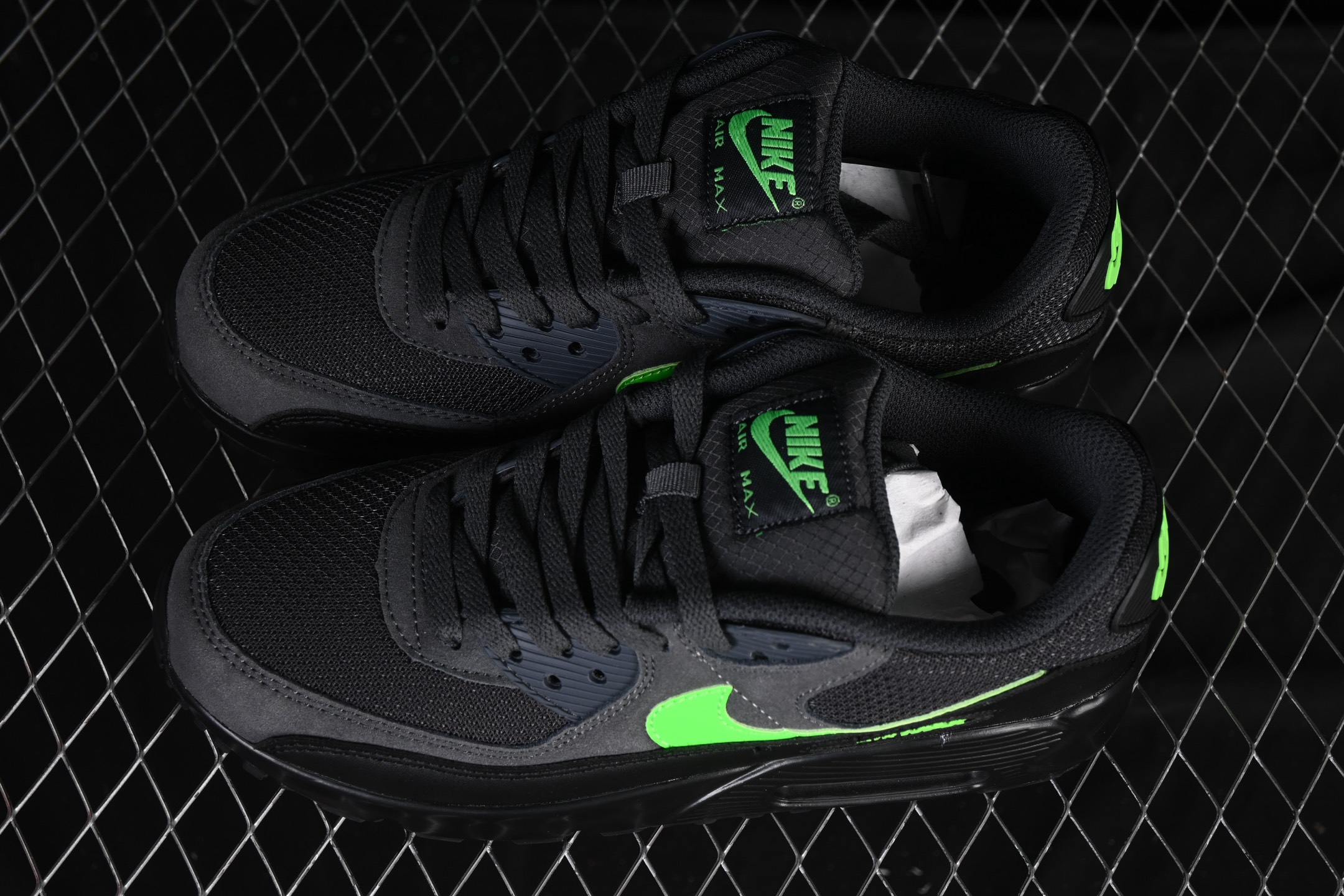 💰220纯原
Nike Air Max 90 耐克复古气垫跑鞋 DM0029-015
尺码：36 36.5 37.5 38 38.5 39 40 40.5 41 42 42.5 43 44 44.5 45 46 B.C3