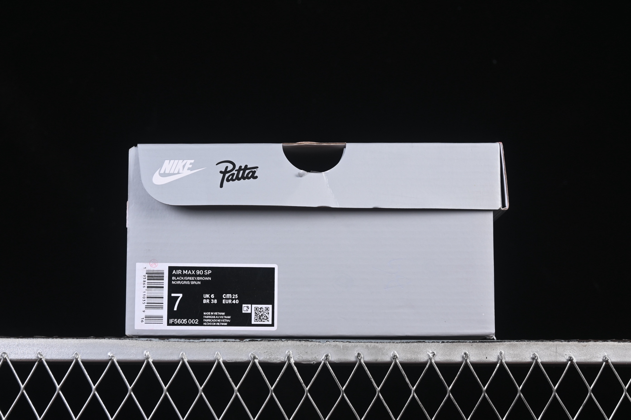 💰220纯原
 Nike Air Max 90 耐克复古气垫跑鞋 IF5605-002
尺码：36 36.5 37.5 38 38.5 39 40 40.5 41 42 42.5 43 44 44.5 45 46 B.C3