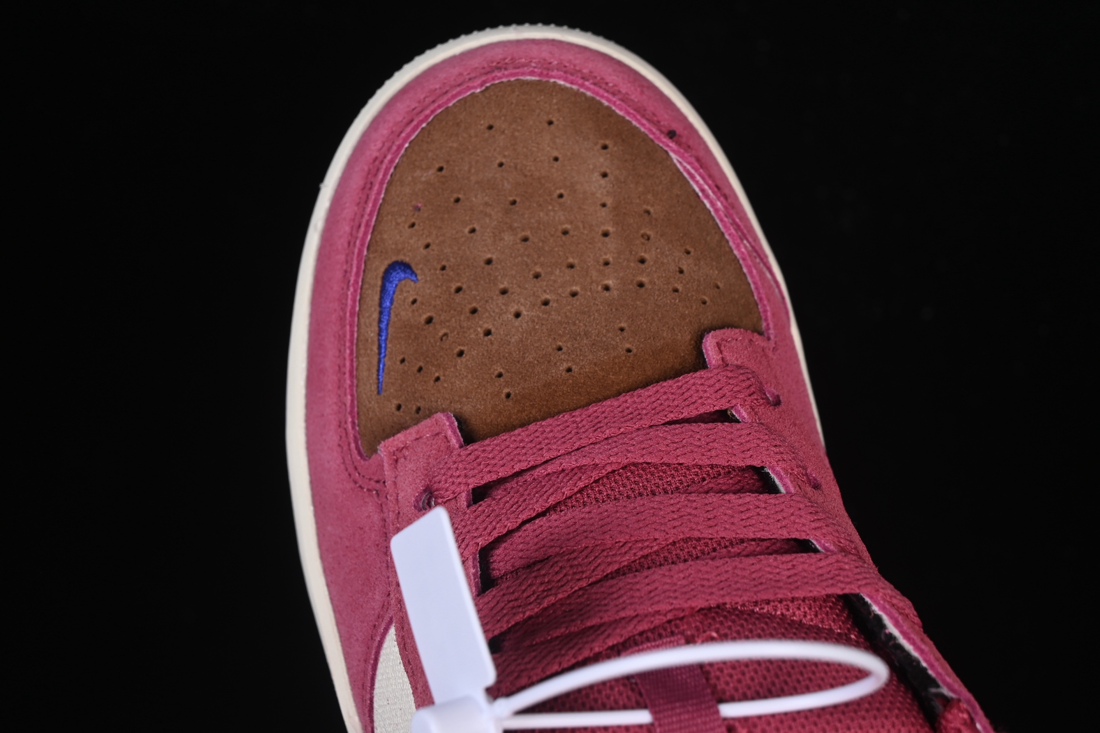 💰190纯原
Nike SB Force 58 耐克简版复古滑板鞋 DV5477-104
尺码：36 36.5 37.5 38 38.5 39 40 40.5 41 42 42.5 43 44 44.5 45 G.B2