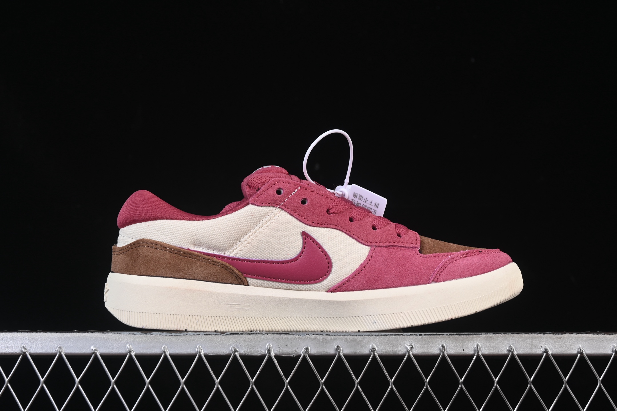 💰190纯原
Nike SB Force 58 耐克简版复古滑板鞋 DV5477-104
尺码：36 36.5 37.5 38 38.5 39 40 40.5 41 42 42.5 43 44 44.5 45 G.B2