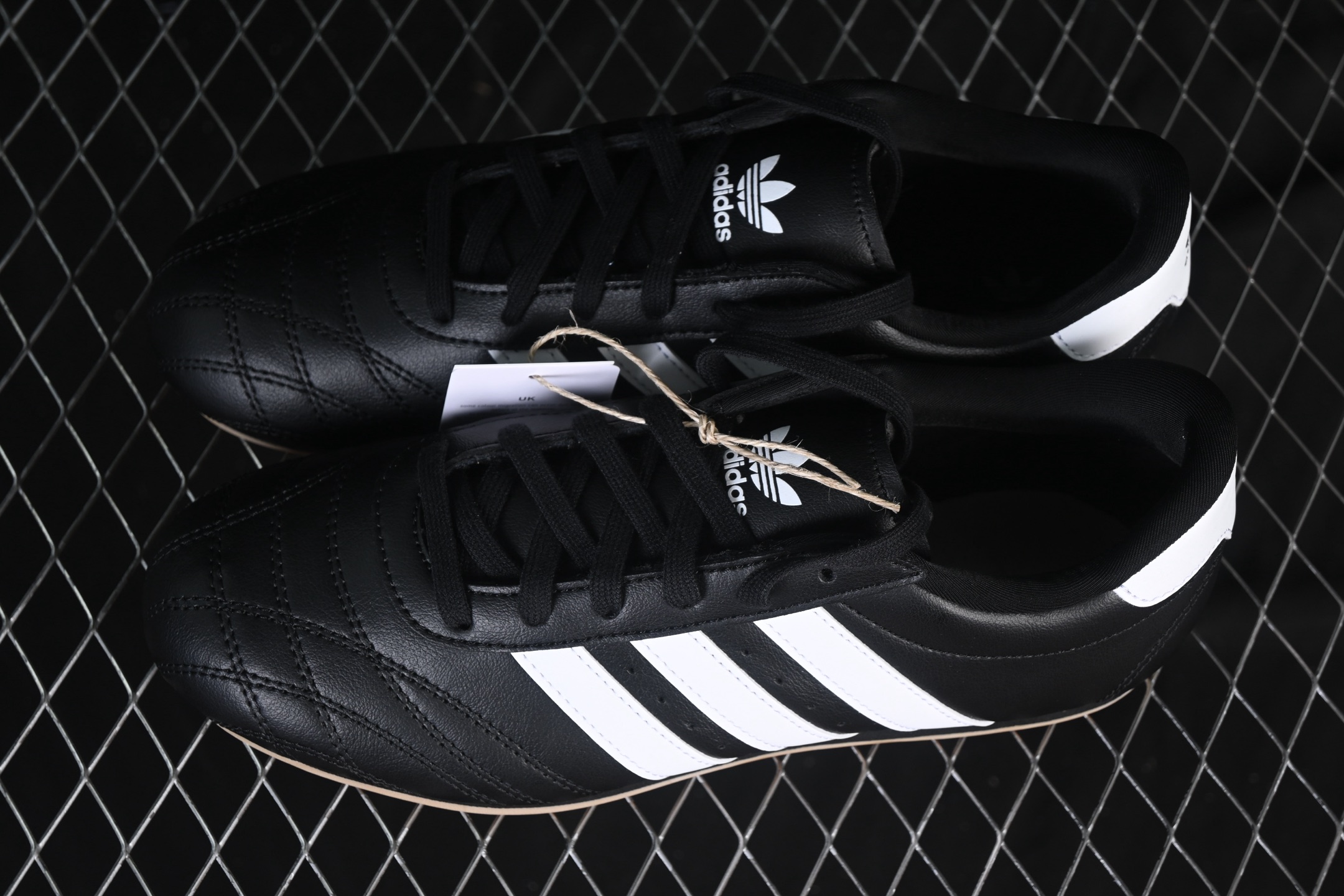 💰180纯原
 Adidas Originals Taekwondo JS1193 阿迪包裏性运动舒适防滑耐磨低帮训练鞋
尺码：35 36 36.5 37 38 38.5 39 40 40.5 41 42 42.5 43 44 44.5 45 C.C3