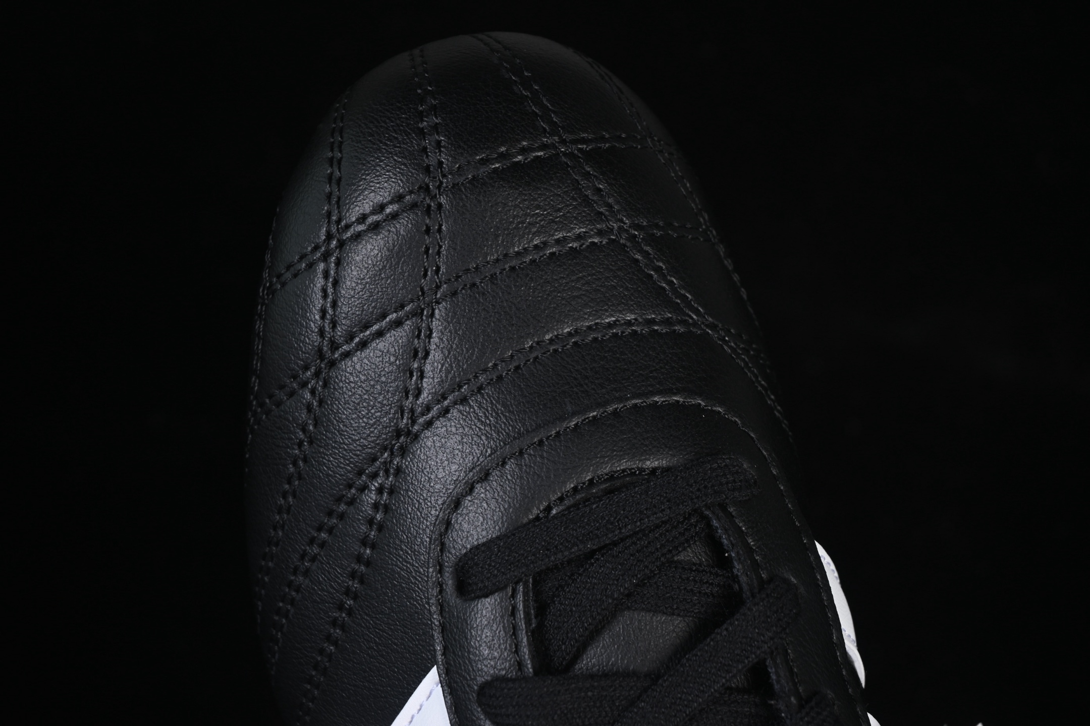 💰180纯原
 Adidas Originals Taekwondo JS1193 阿迪包裏性运动舒适防滑耐磨低帮训练鞋
尺码：35 36 36.5 37 38 38.5 39 40 40.5 41 42 42.5 43 44 44.5 45 C.C3