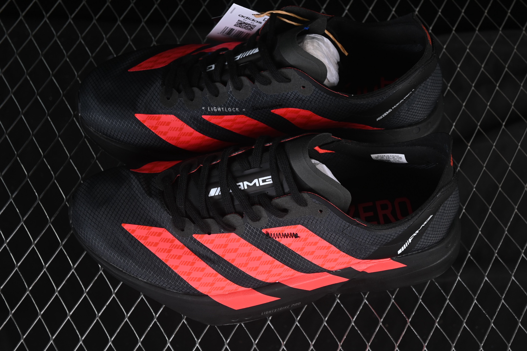 💰240纯原
Adidas Adizero Adios 4 M KH8840 阿迪透气轻盈低帮跑步鞋
尺码：36 36.5 37 38 38.5 39 40 40.5 41 42 42.5 43 44 44.5 45 N.C3