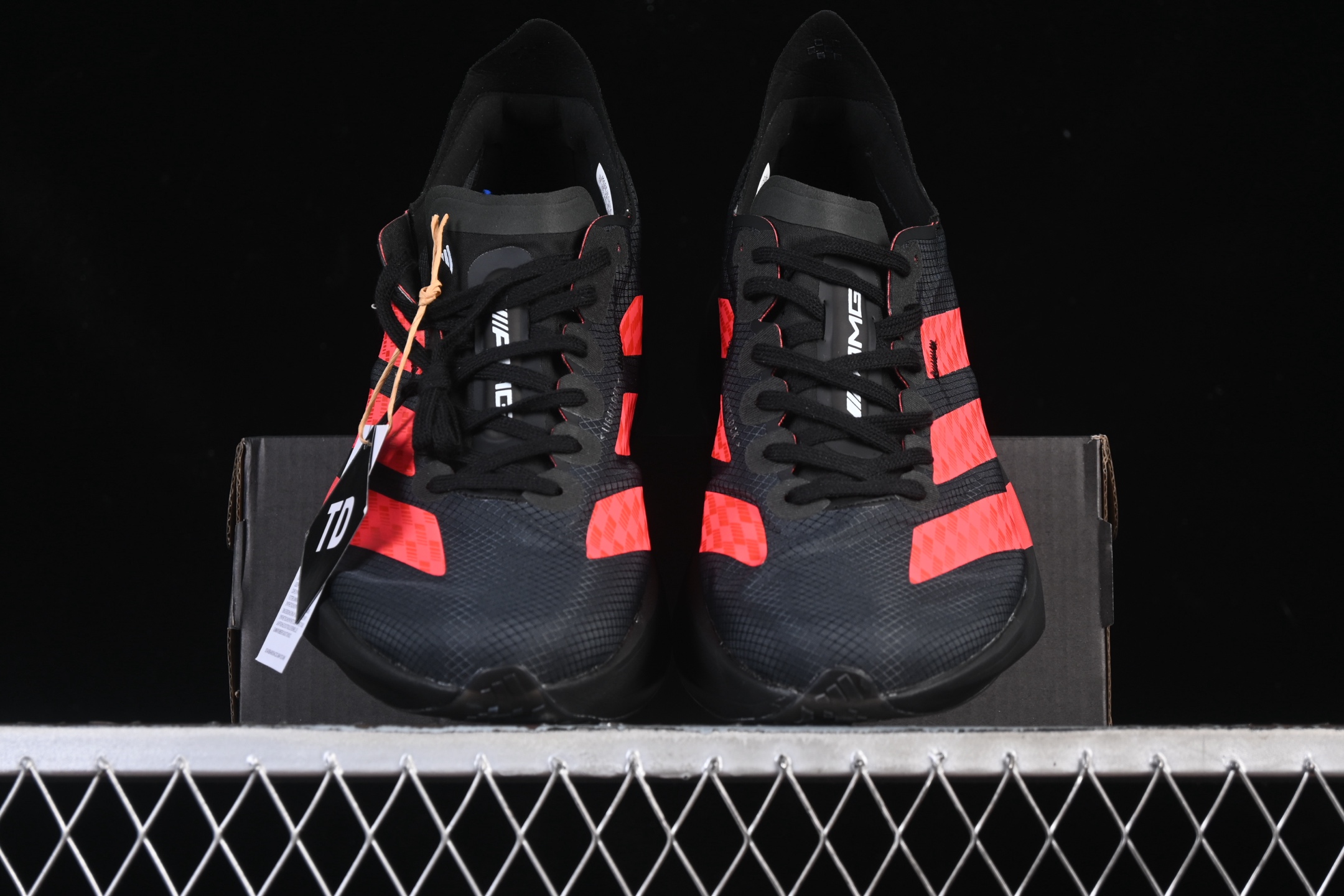 💰240纯原
Adidas Adizero Adios 4 M KH8840 阿迪透气轻盈低帮跑步鞋
尺码：36 36.5 37 38 38.5 39 40 40.5 41 42 42.5 43 44 44.5 45 N.C3