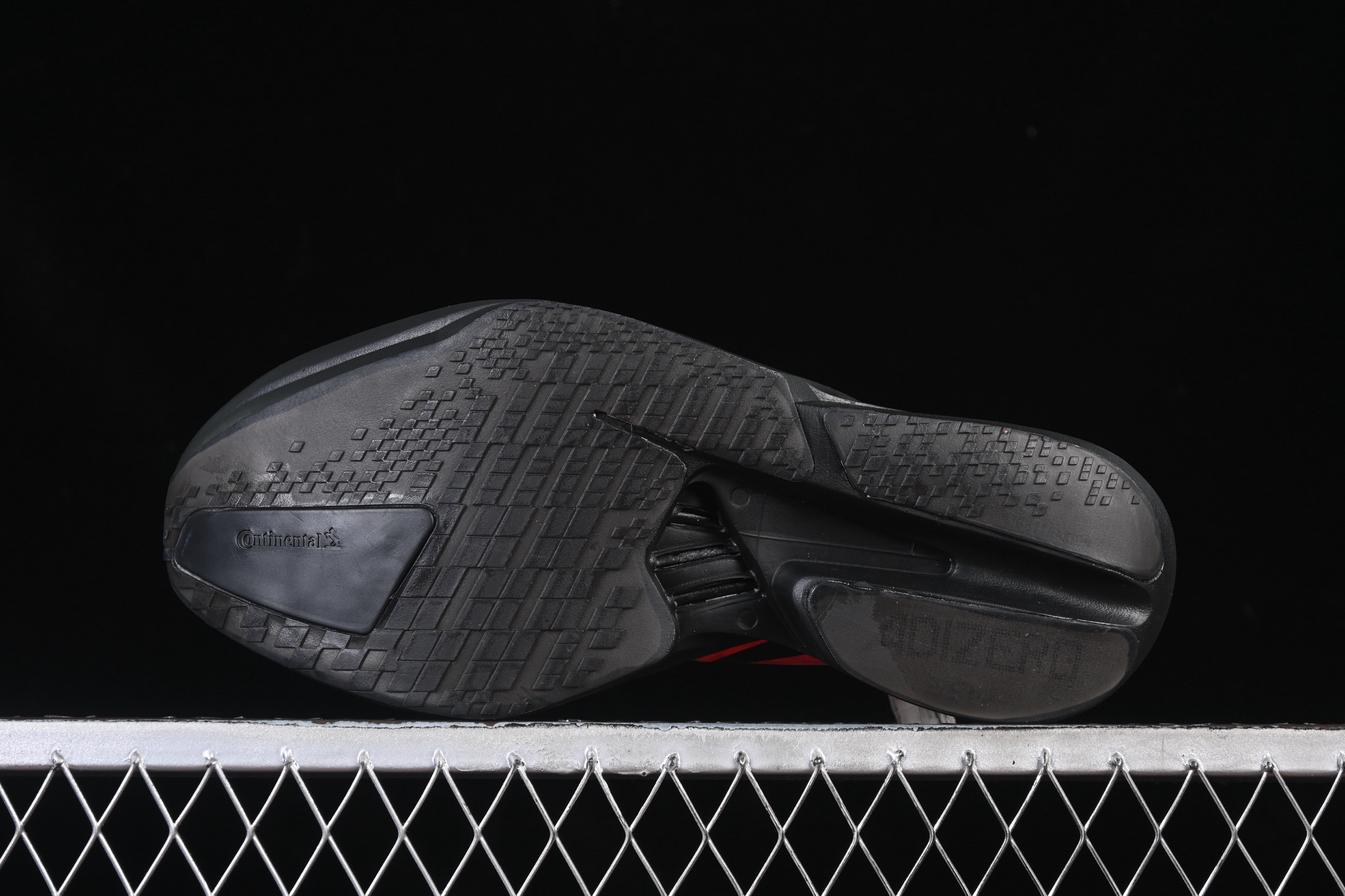 💰240纯原
Adidas Adizero Adios 4 M KH8840 阿迪透气轻盈低帮跑步鞋
尺码：36 36.5 37 38 38.5 39 40 40.5 41 42 42.5 43 44 44.5 45 N.C3