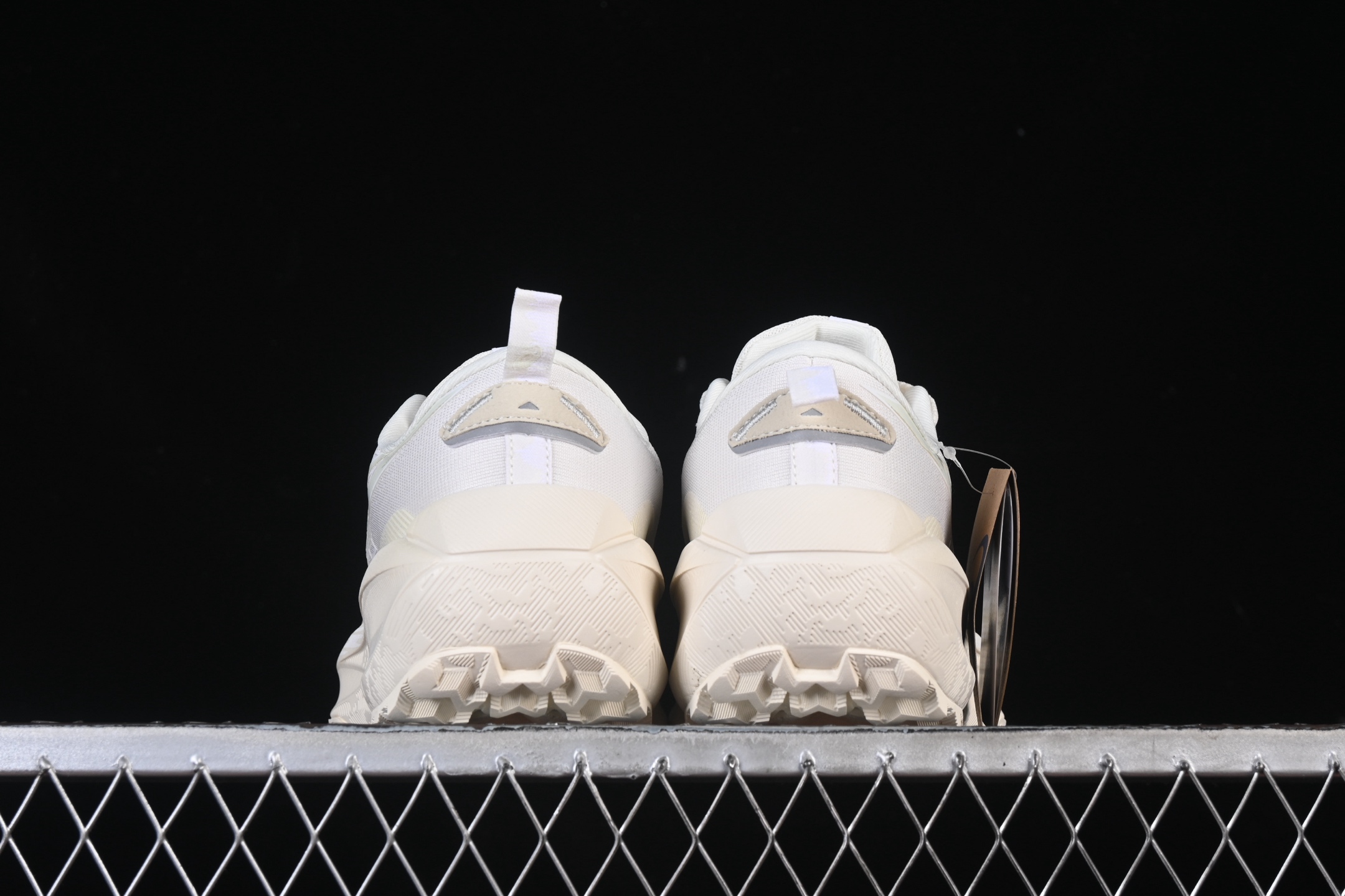 💰240纯原
 Asics Trabuco Max 4 亚瑟士运动休闲透气专业跑鞋 1011B976-100
尺码：36 37 37.5 38 39 39.5 40 40.5 41.5 42 42.5 43.5 44 45 AJC3