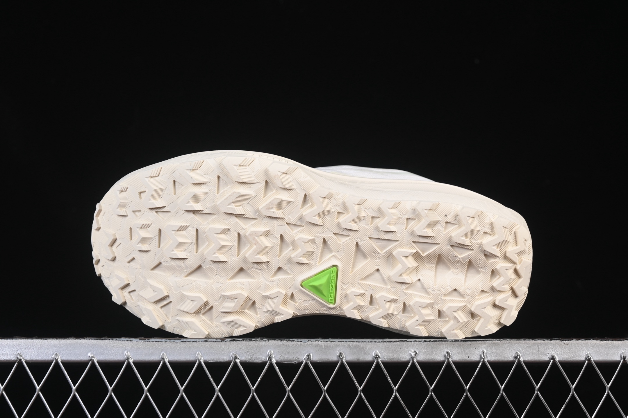 💰240纯原
 Asics Trabuco Max 4 亚瑟士运动休闲透气专业跑鞋 1011B976-100
尺码：36 37 37.5 38 39 39.5 40 40.5 41.5 42 42.5 43.5 44 45 AJC3