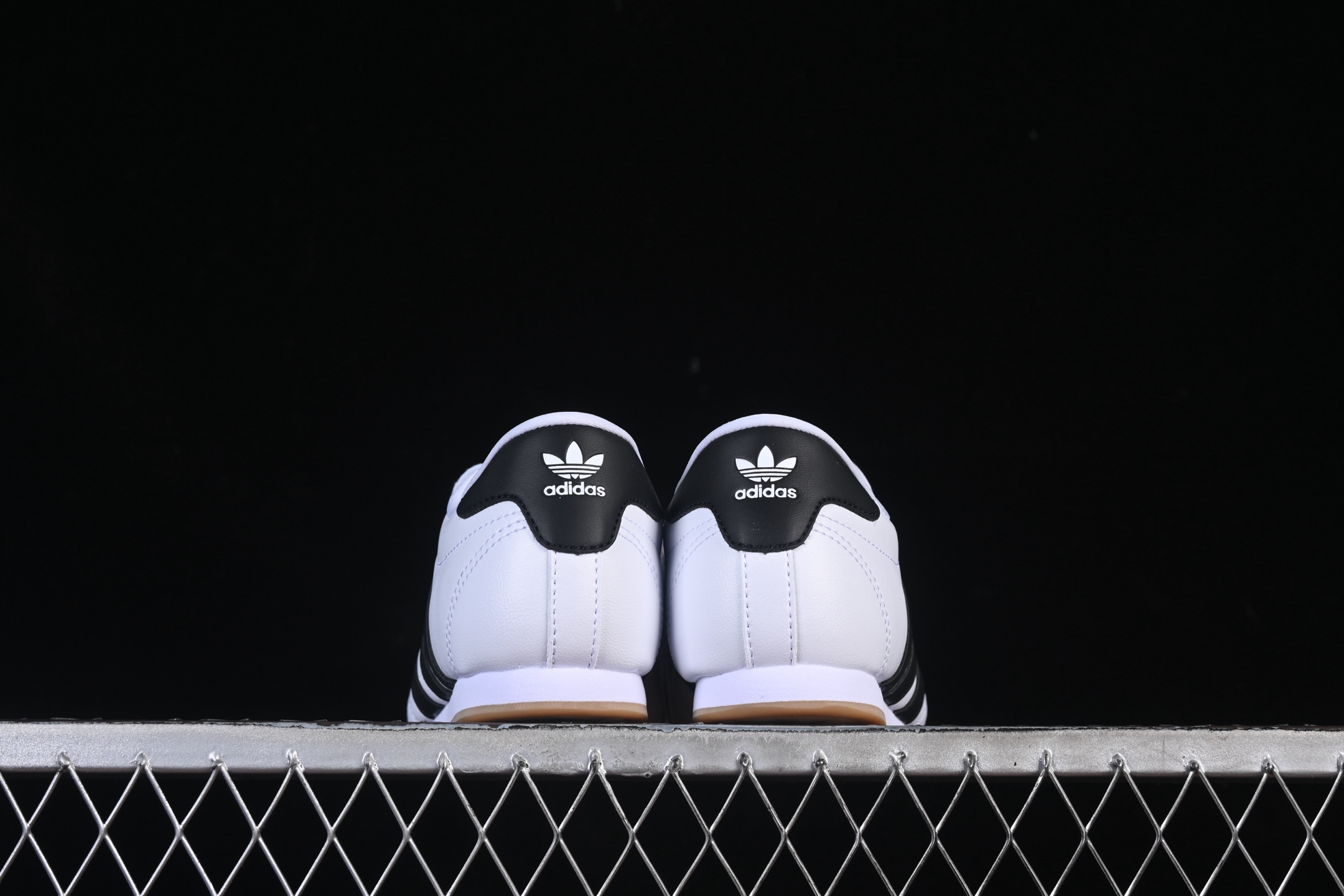 💰180纯原
 Adidas Originals Taekwondo JS1194 阿迪包裏性运动舒适防滑耐磨低帮训练鞋
尺码：35 36 36.5 37 38 38.5 39 40 40.5 41 42 42.5 43 44 44.5 45 C.C3