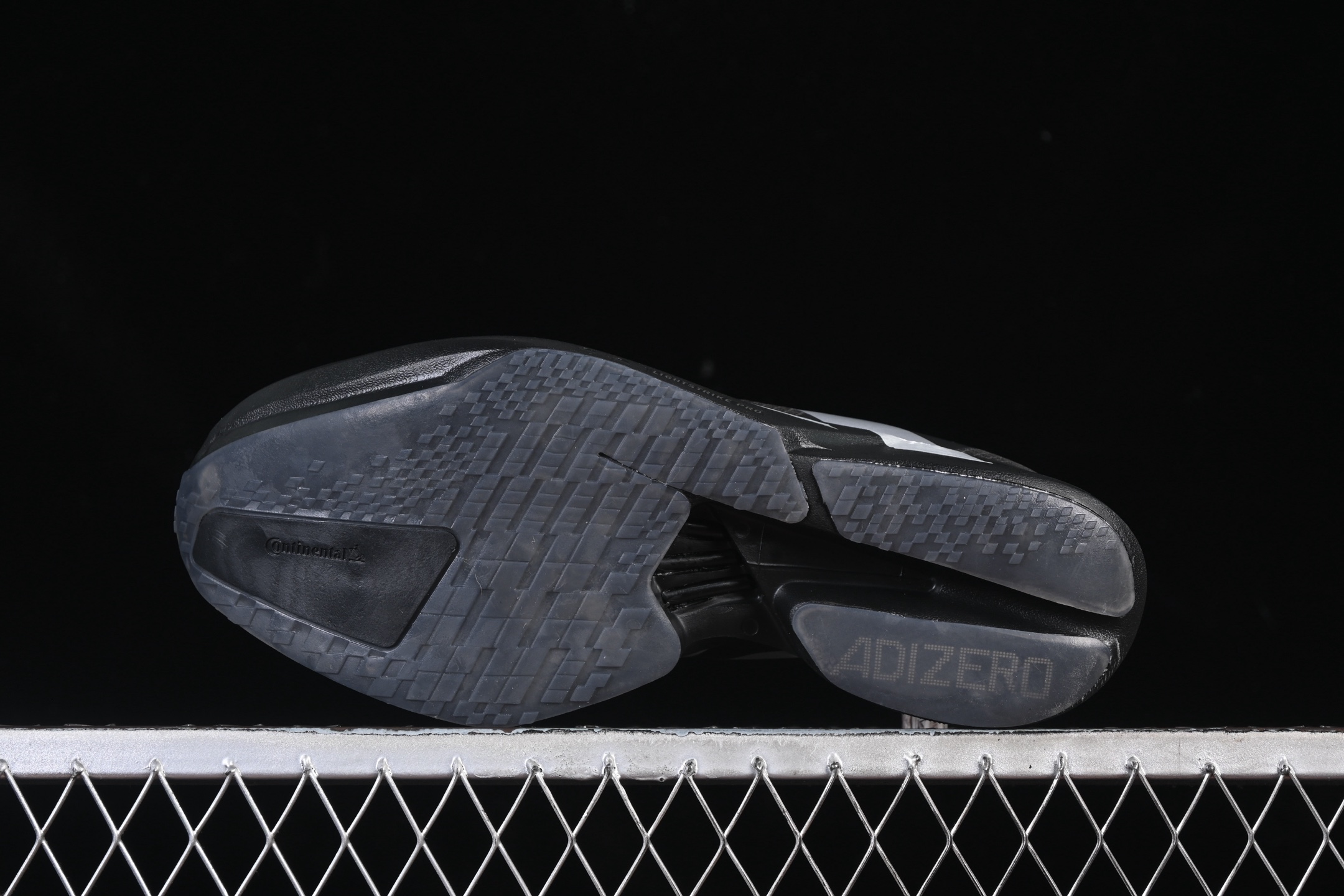 💰240纯原
Adidas Adizero Adios 4 M JR4887 阿迪透气轻盈低帮跑步鞋
尺码：36 36.5 37 38 38.5 39 40 40.5 41 42 42.5 43 44 44.5 45 46 7+C3