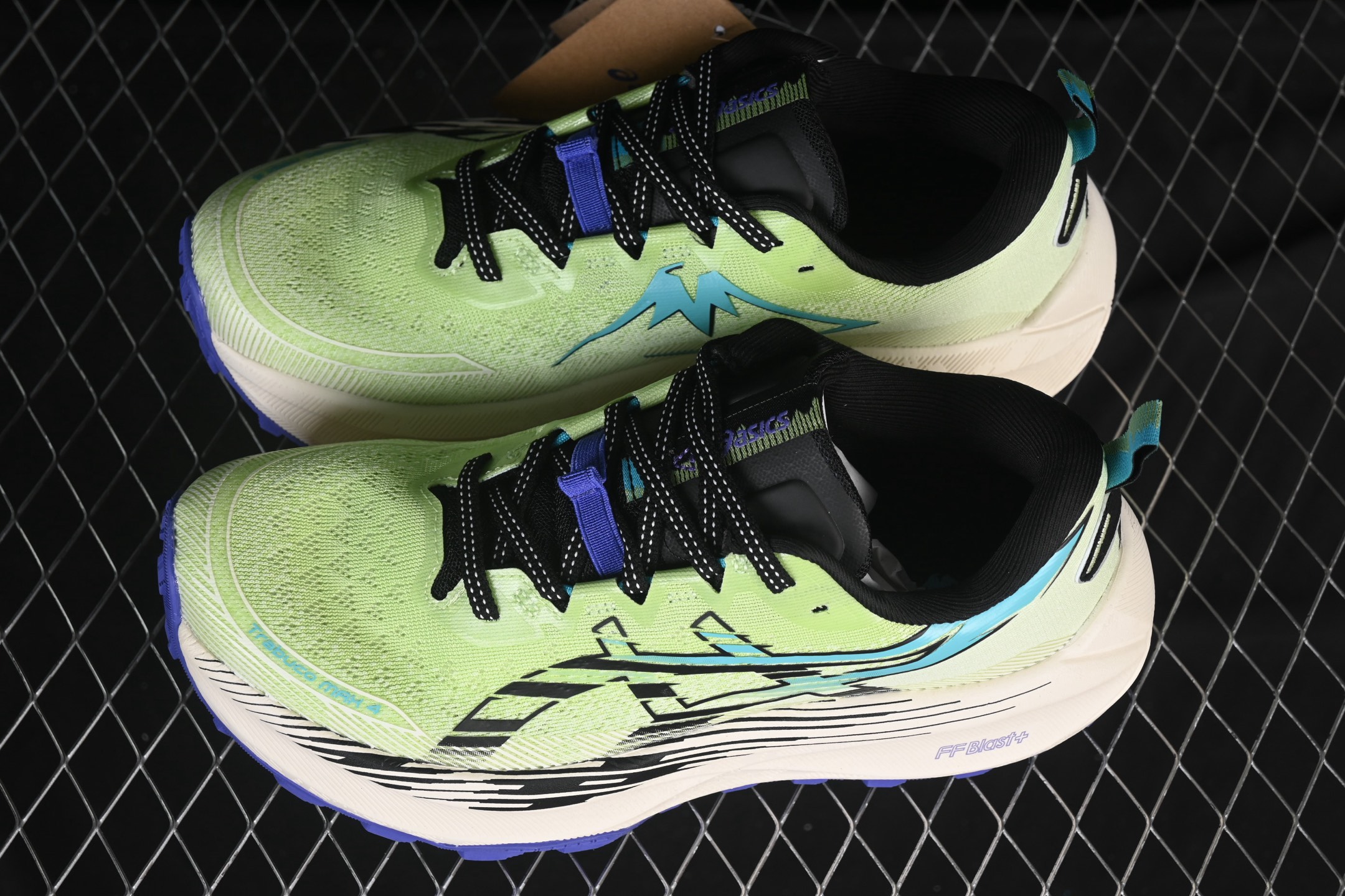 💰240纯原
Asics Trabuco Max 4 亚瑟士运动休闲透气专业跑鞋 1011B976-300
尺码：36 37 37.5 38 39 39.5 40 40.5 41.5 42 42.5 43.5 44 45 AJC3