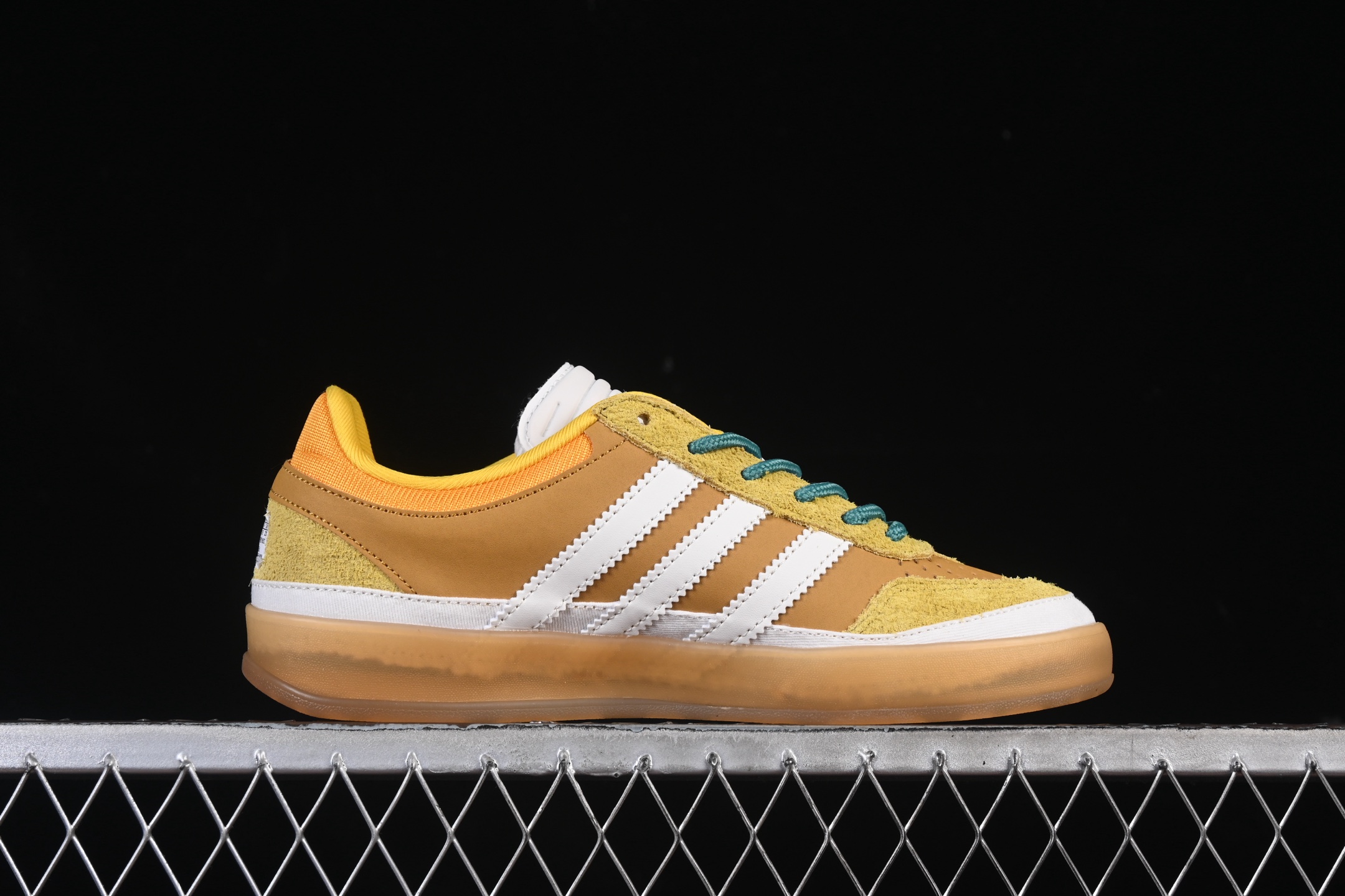 💰190纯原
 Bad Bunny x Adidas Gazelle Indoor JS5053 联名款 三叶草复古休闲防滑耐磨低帮板鞋
尺码：36 36.5 37 38 38.5 39 40 40.5 41 42 42.5 43 44 44.5 45 Z.C3