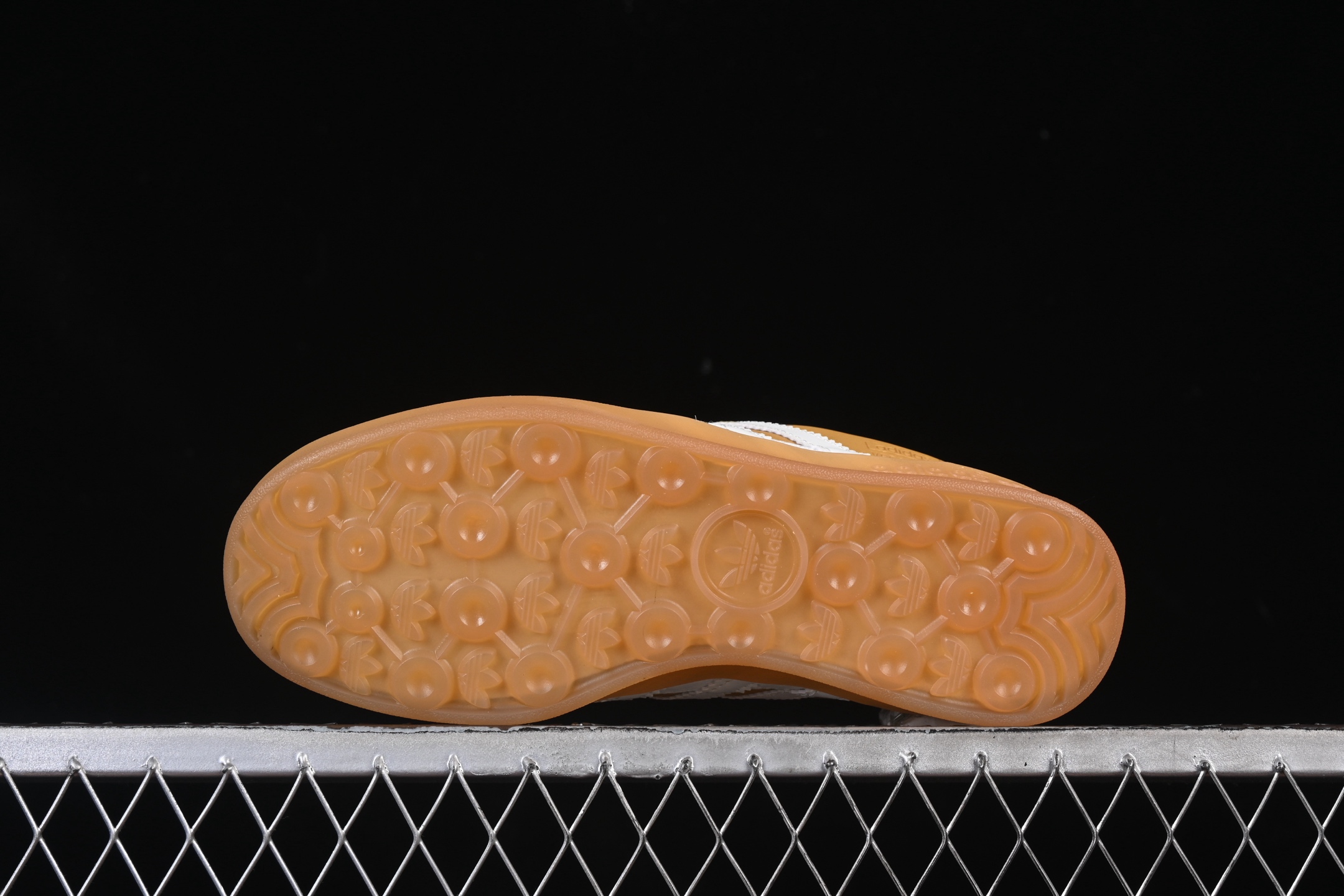 💰190纯原
 Bad Bunny x Adidas Gazelle Indoor JS5053 联名款 三叶草复古休闲防滑耐磨低帮板鞋
尺码：36 36.5 37 38 38.5 39 40 40.5 41 42 42.5 43 44 44.5 45 Z.C3