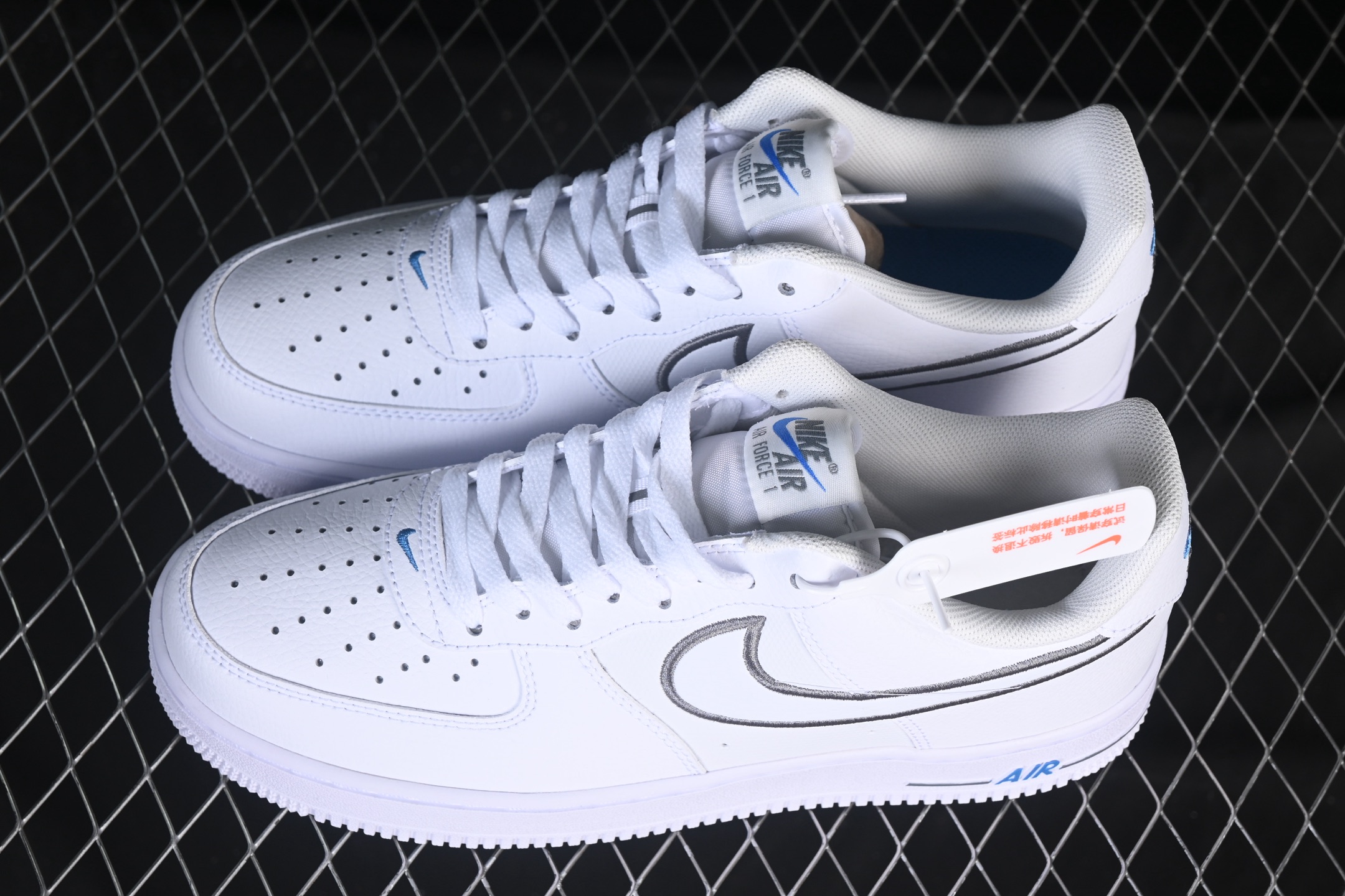 💰240纯原
Nike Air Force 1'07 Low 空军一号低帮休闲板鞋 IB7677-100
#原楦头原纸板 定制五金配件 内置全掌气垫 原厂鞋底
尺码：36 36.5 37.5 38 38.5 39 40 40.5 41 42 42.5 43 44 44.5 45 9.D4