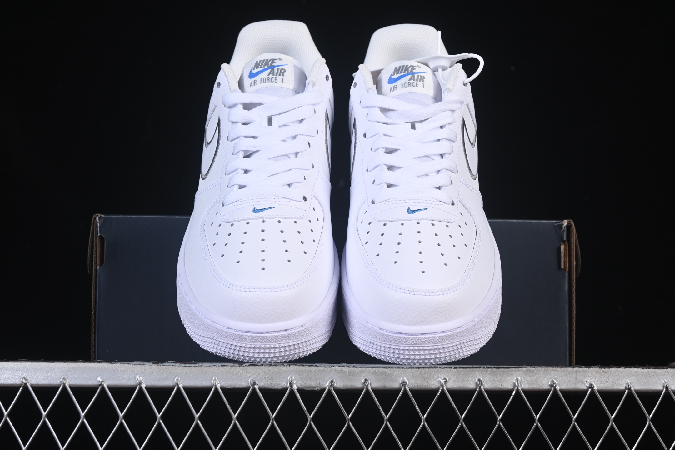 💰240纯原
Nike Air Force 1'07 Low 空军一号低帮休闲板鞋 IB7677-100
#原楦头原纸板 定制五金配件 内置全掌气垫 原厂鞋底
尺码：36 36.5 37.5 38 38.5 39 40 40.5 41 42 42.5 43 44 44.5 45 9.D4