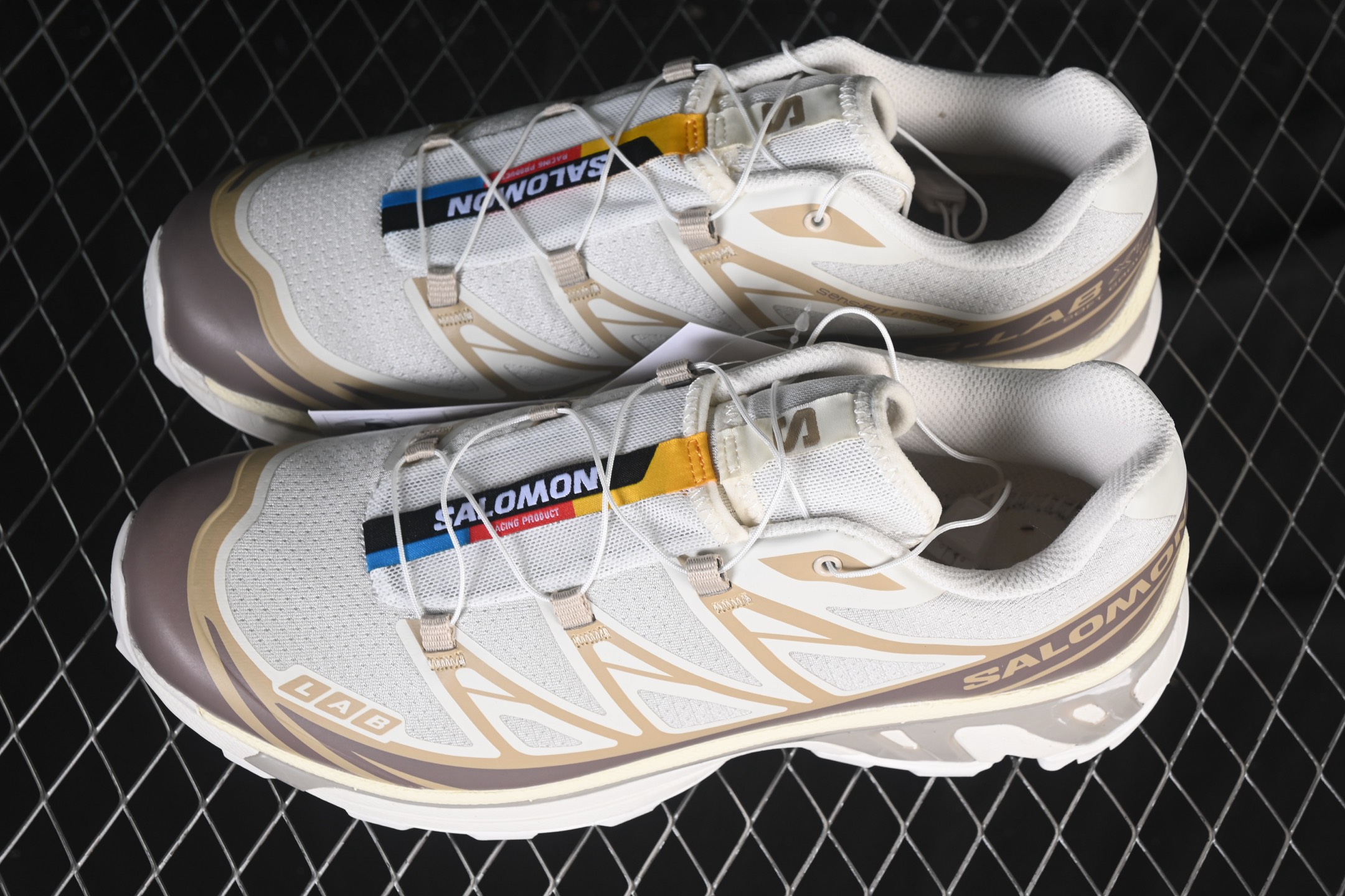 💰360纯原
Salomon XT-6 萨洛蒙高科技户外休闲跑鞋 477377-31
尺码：36 36.5 37 38 38.5 39 40 40.5 41 42 42.5 43 44 44.5 45 46 HCD4