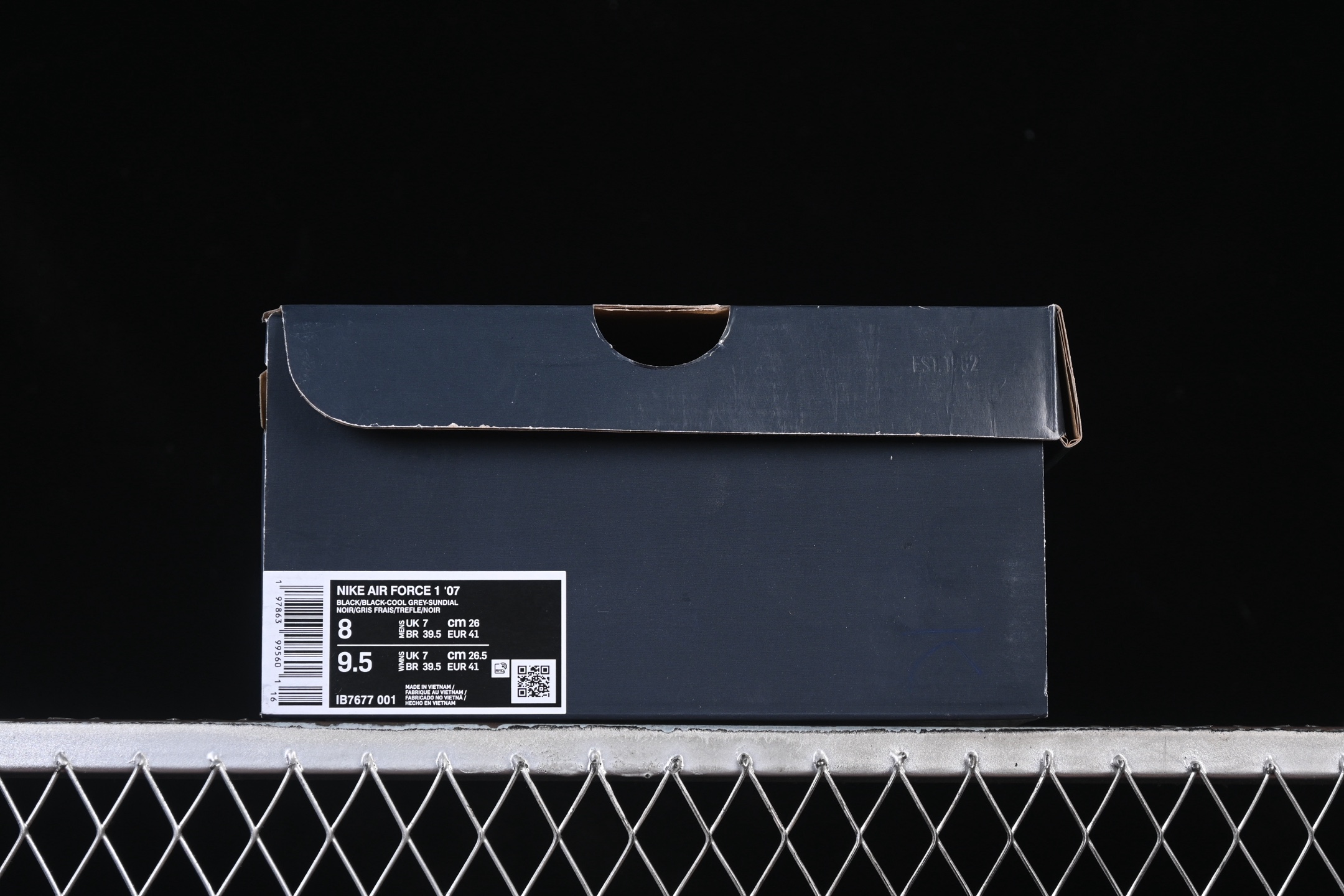 💰240纯原
Nike Air Force 1'07 Low 空军一号低帮休闲板鞋 IB7677-001
#原楦原纸板 纯正空军版型 内置全掌气垫
尺码：36 36.5 37.5 38 38.5 39 40 40.5 41 42 42.5 43 44 44.5 45 K.D4