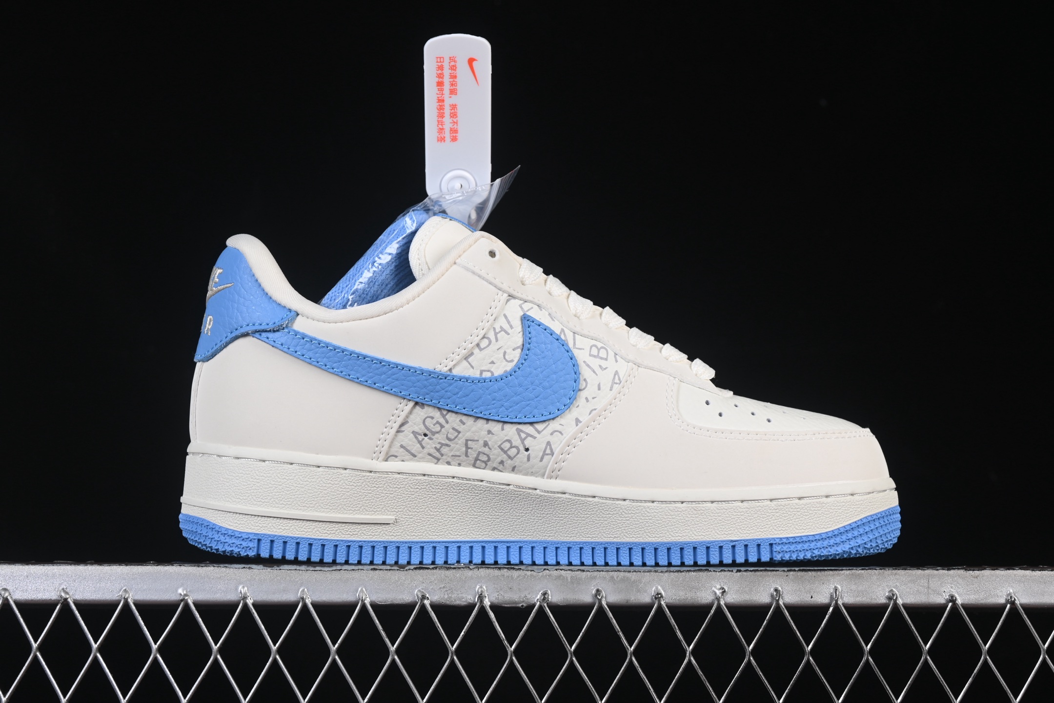 💰300纯原
 Nike Air Force 1'07 Low 巴黎世家联名 白蓝金 空军一号低帮休闲板鞋 YF9511-803
#原楦头原纸板 高端定制鞋盒 原厂鞋底 超高清洁度 细节完美
尺码：36 36.5 37.5 38 38.5 39 40 40.5 41 42 42.5 43 44 44.5 45 9.D4