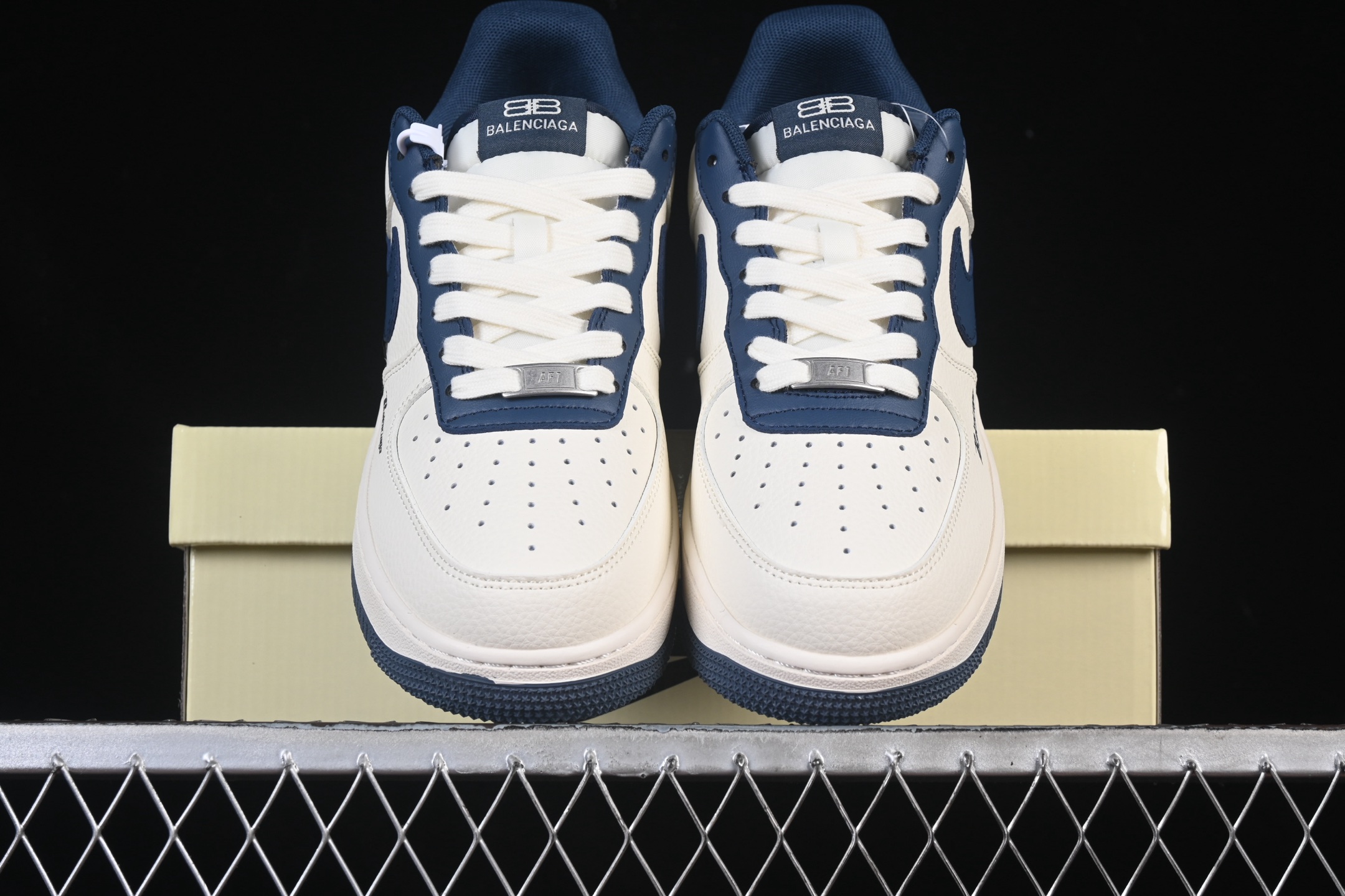 💰280纯原
 Nike Air Force 1'07 Low 空军一号低帮休闲板鞋 XD2588-604
#原楦头原纸板 原装鞋盒 定制五金配件 内置全掌气垫 原厂鞋底
尺码：36 36.5 37.5 38 38.5 39 40 40.5 41 42 42.5 43 44 44.5 45 K.D4
