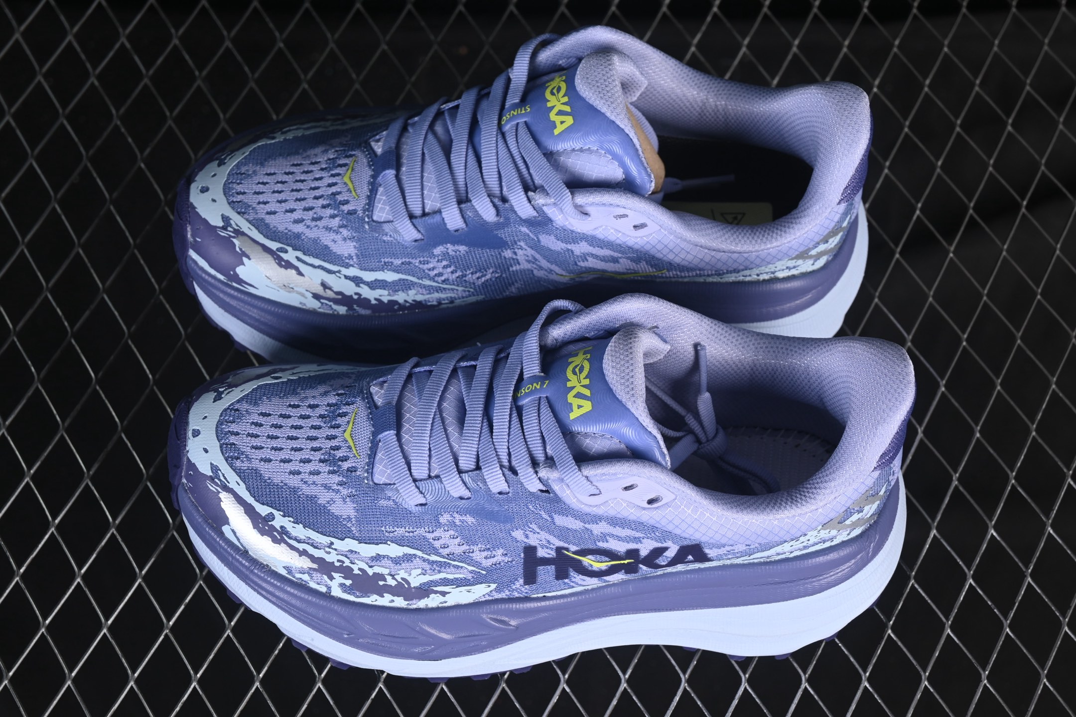 💰220纯原
Hoka One One StinSon 7 低帮厚底轻量透气网纱休闲运动慢跑鞋 1141531 CSMR
尺码：36 36.5 37.5 38 38.5 39 40 40.5 41 B.D4