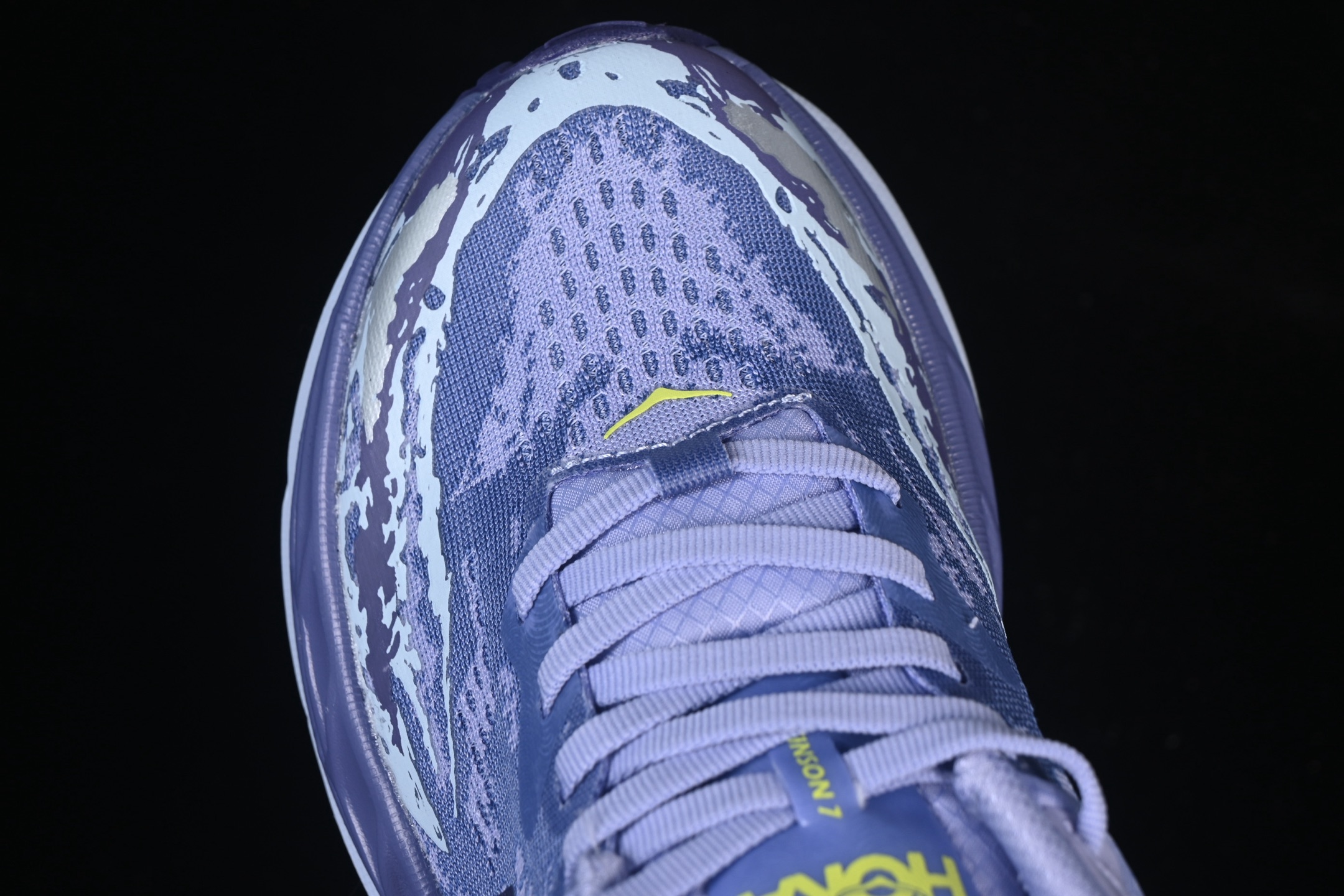 💰220纯原
Hoka One One StinSon 7 低帮厚底轻量透气网纱休闲运动慢跑鞋 1141531 CSMR
尺码：36 36.5 37.5 38 38.5 39 40 40.5 41 B.D4