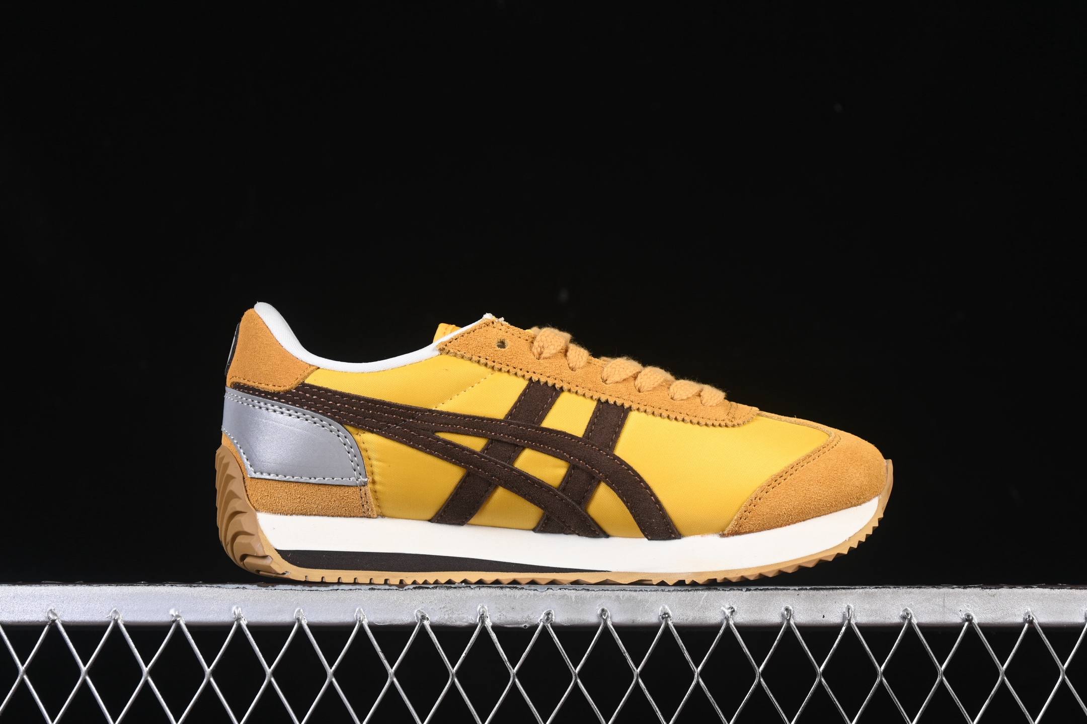 💰200纯原
Onitsuka Tiger Edr 78 鬼塚虎 舒适百搭防滑耐磨低帮跑步鞋 1183C401-750
尺码：36 37 37.5 38 39 39.5 40.5 41.5 42 42.5 43.5 44 45 B.C3
