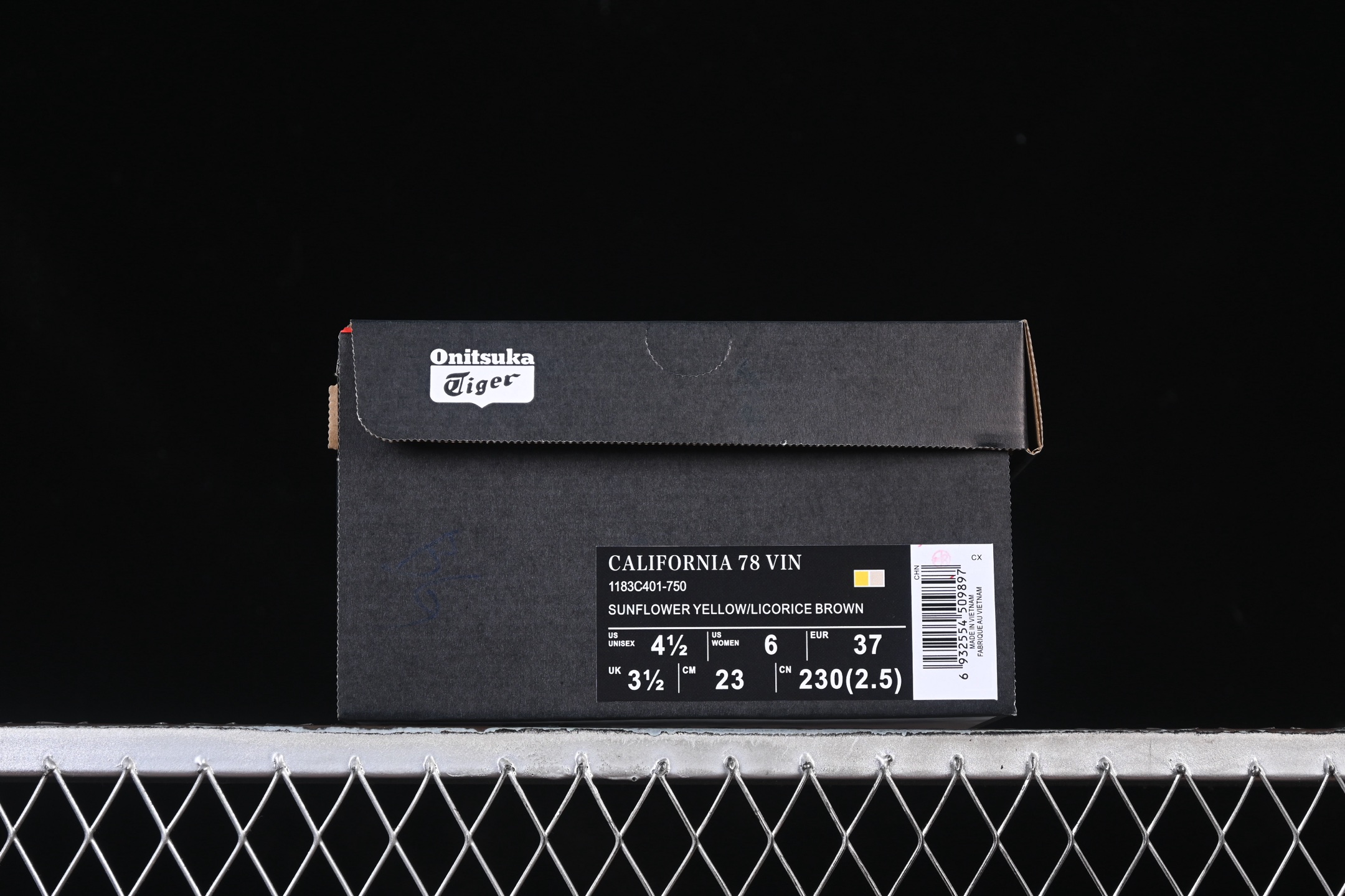 💰200纯原
Onitsuka Tiger Edr 78 鬼塚虎 舒适百搭防滑耐磨低帮跑步鞋 1183C401-750
尺码：36 37 37.5 38 39 39.5 40.5 41.5 42 42.5 43.5 44 45 B.C3