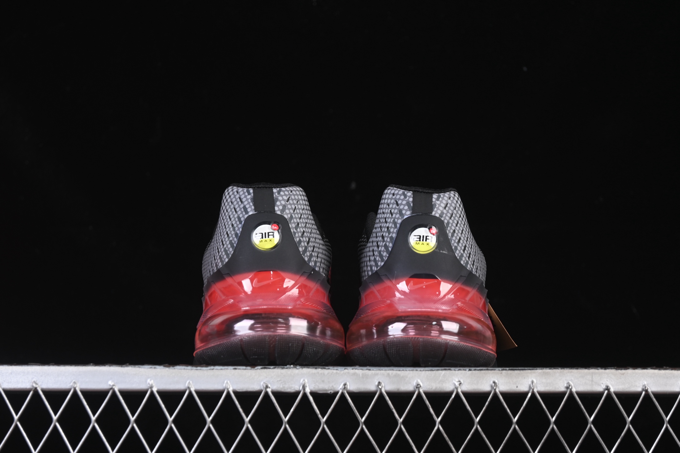 💰220纯原
 Nike Air Max Phoenix 复古子弹气垫运动跑步鞋 FZ5307-003
尺码：36 36.5 37.5 38 38.5 39 40 40.5 41 42 42.5 43 44 44.5 45 7+C3