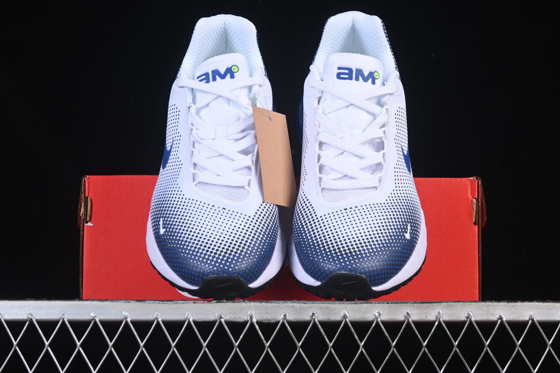 💰220纯原
Nike Air Max Phoenix 复古子弹气垫运动跑步鞋 FZ5307-101
尺码：39 40 40.5 41 42 42.5 43 44 44.5 45 7+C3