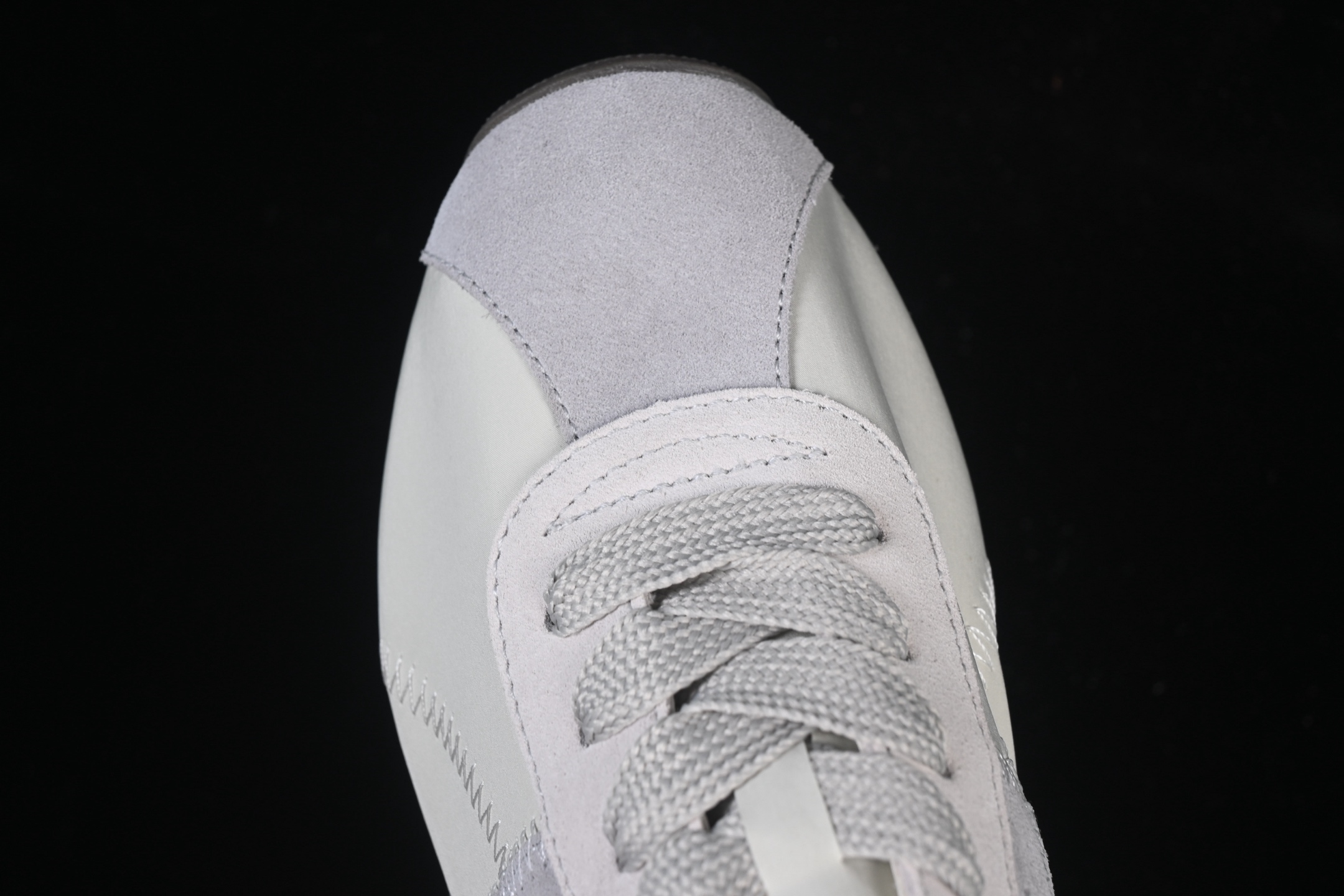 💰220纯原
 OnitsukaTiger Corsair A55 鬼塚虎低帮生活休闲鞋 1183C317-020
尺码：35 36 37 37.5 38 39 39.5 40 40.5 41.5 42 42.5 43.5 44 45 B.C3