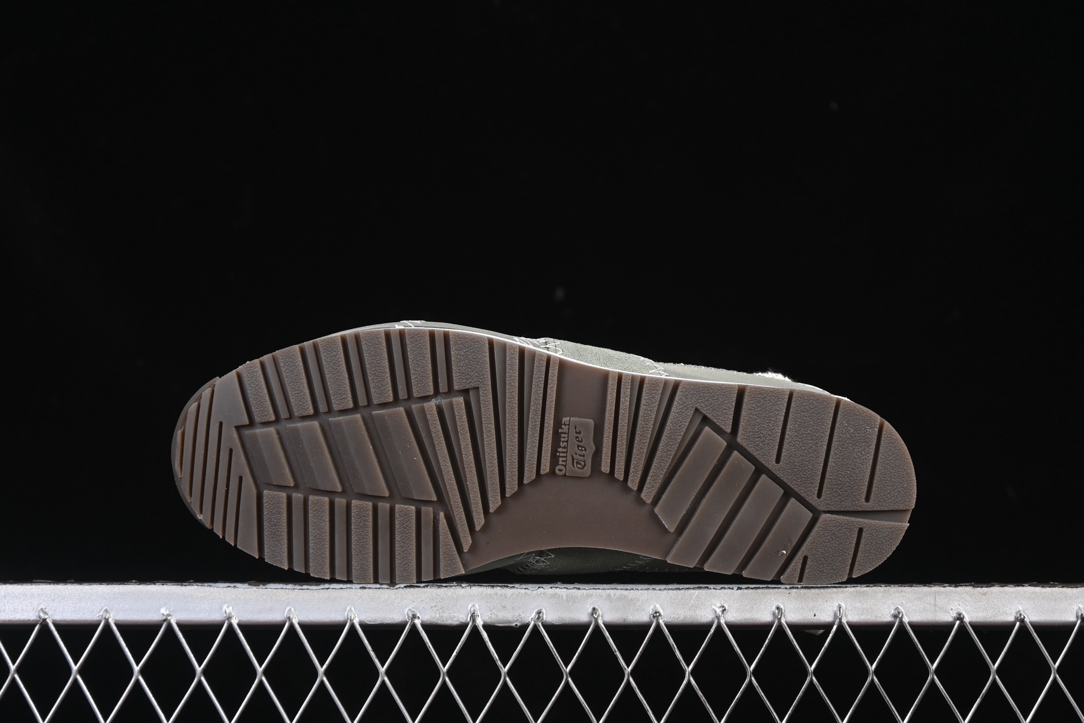 💰220纯原
 OnitsukaTiger Corsair A55 鬼塚虎低帮生活休闲鞋 1183C317-021
尺码：35 36 37 37.5 38 39 39.5 40 40.5 41.5 42 42.5 43.5 44 45 B.C3