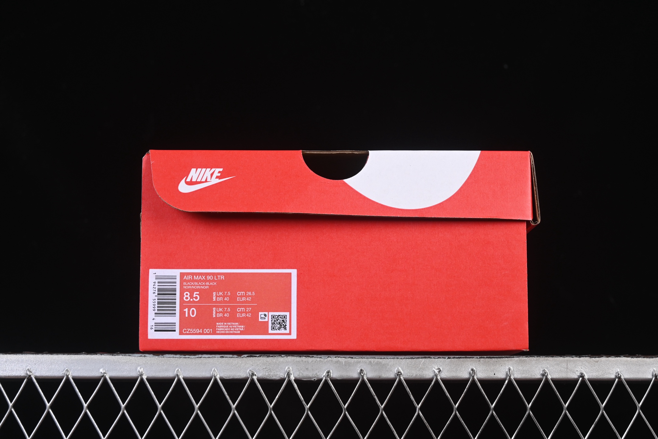 💰300纯原
 Nike Air Max 90 耐克复古气垫跑鞋 CZ5594-001
#原版开发 ZP级用料 多道QC标准品控质检
尺码：39 40 40.5 41 42 42.5 43 44 44.5 45 46 P.D4