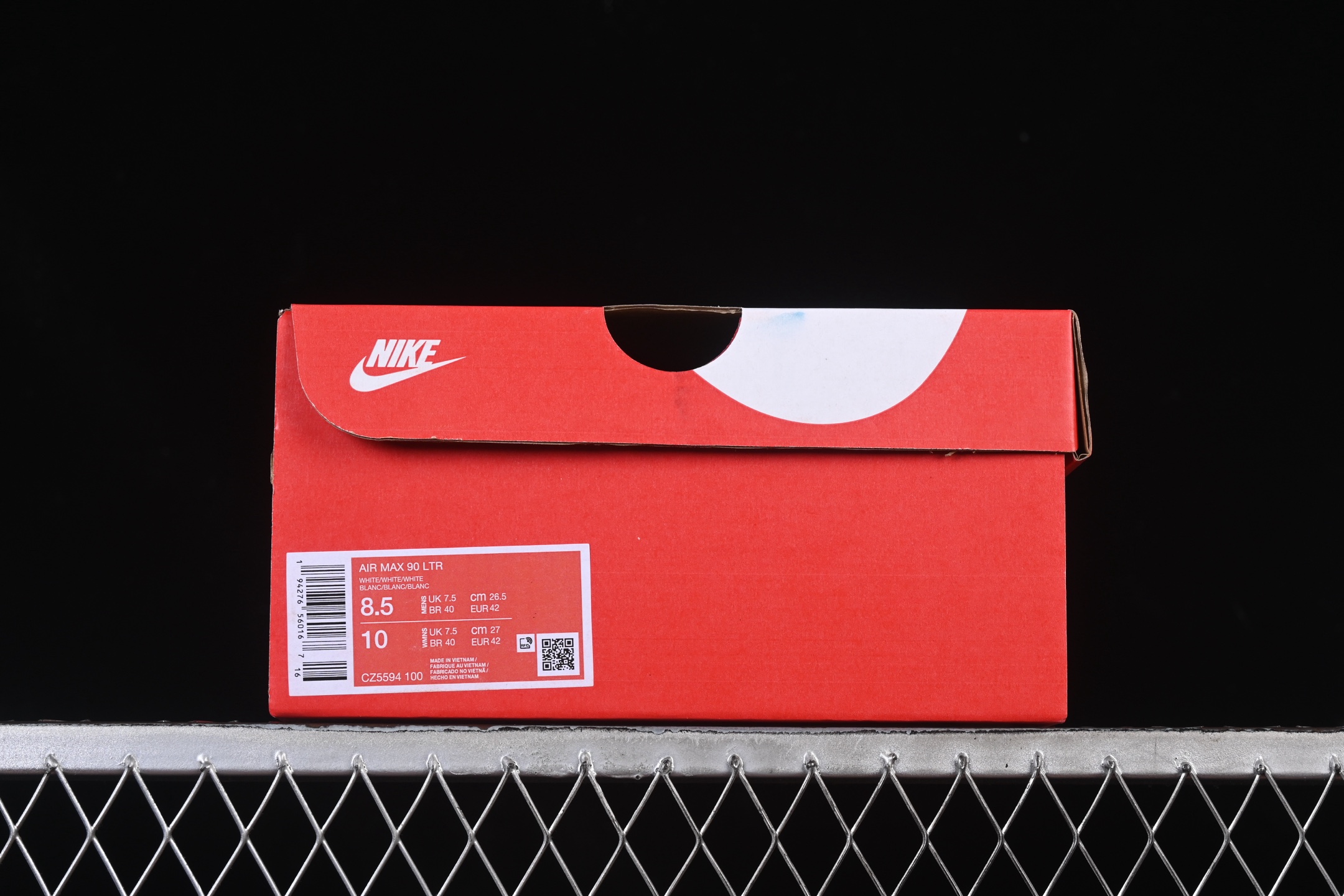 💰300纯原
 Nike Air Max 90 耐克复古气垫跑鞋 CZ5594-100
#原版开发 ZP级用料 多道QC标准品控质检
尺码：39 40 40.5 41 42 42.5 43 44 44.5 45 46 P.D4