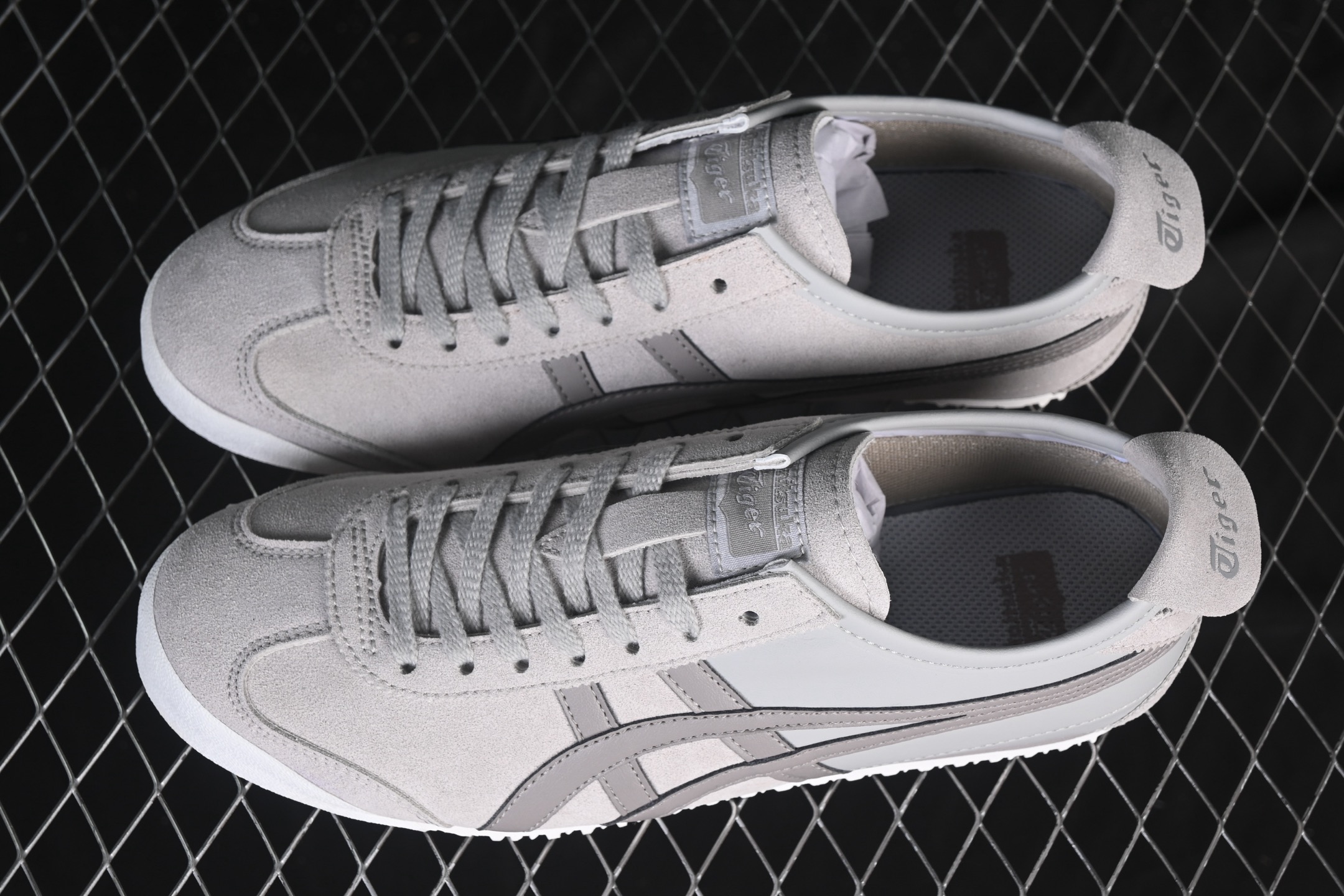 💰150真标💰180公司级💰220纯原
OnitsukaTiger/鬼塚虎 Mexico 66 低邦休闲跑步鞋 1183B771-118
尺码:36 37 37.5 38 39 39.5 40.5 41.5 42 42.5 43.5 44 44.5 45 B.D4