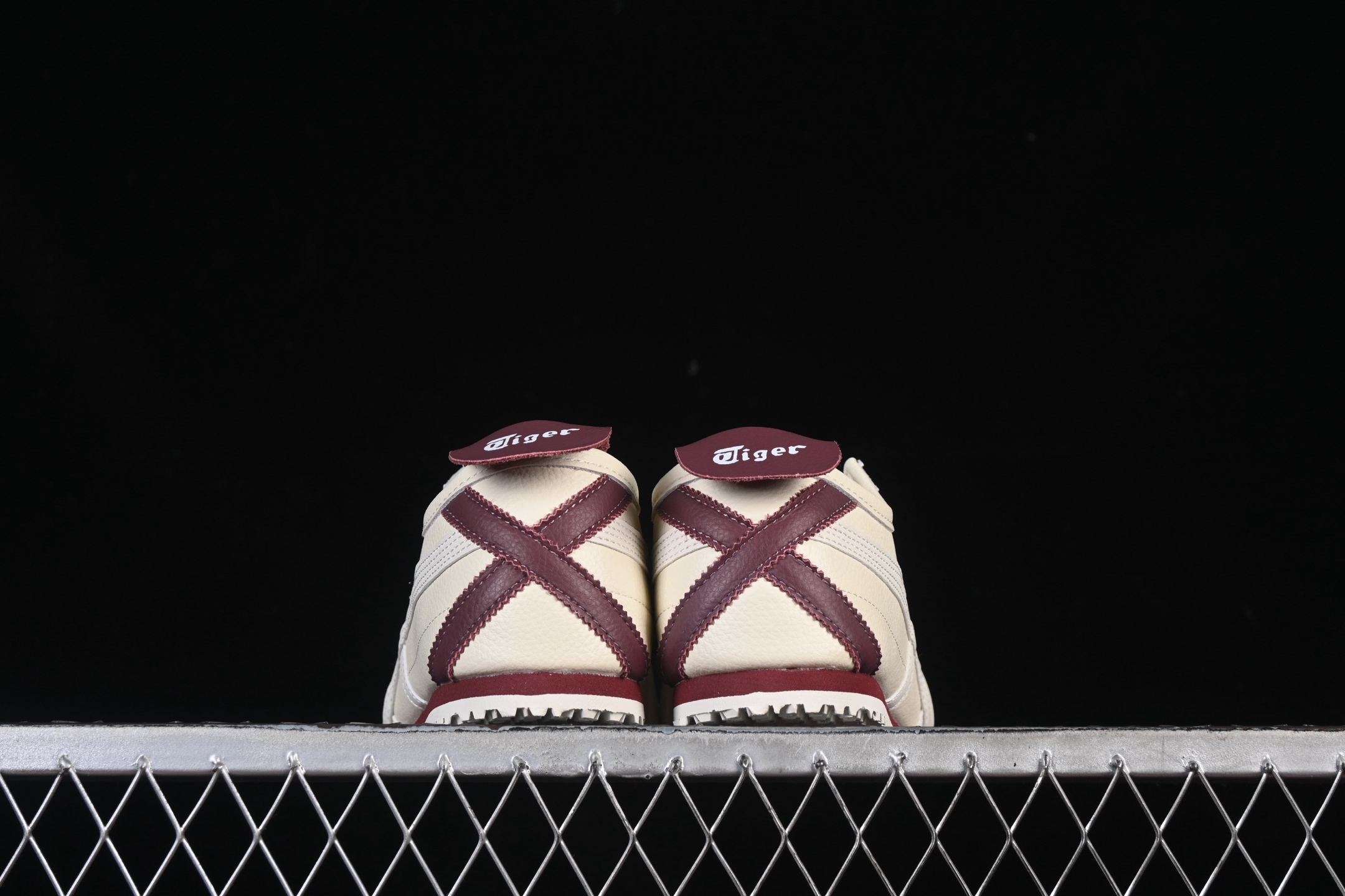 💰150真标💰180公司级💰220纯原
OnitsukaTiger/鬼塚虎 Mexico 66 低邦休闲跑步鞋 1183B781-100
尺码:36 37 37.5 38 39 39.5 40.5 41.5 42 42.5 43.5 44 44.5 45 B.C3