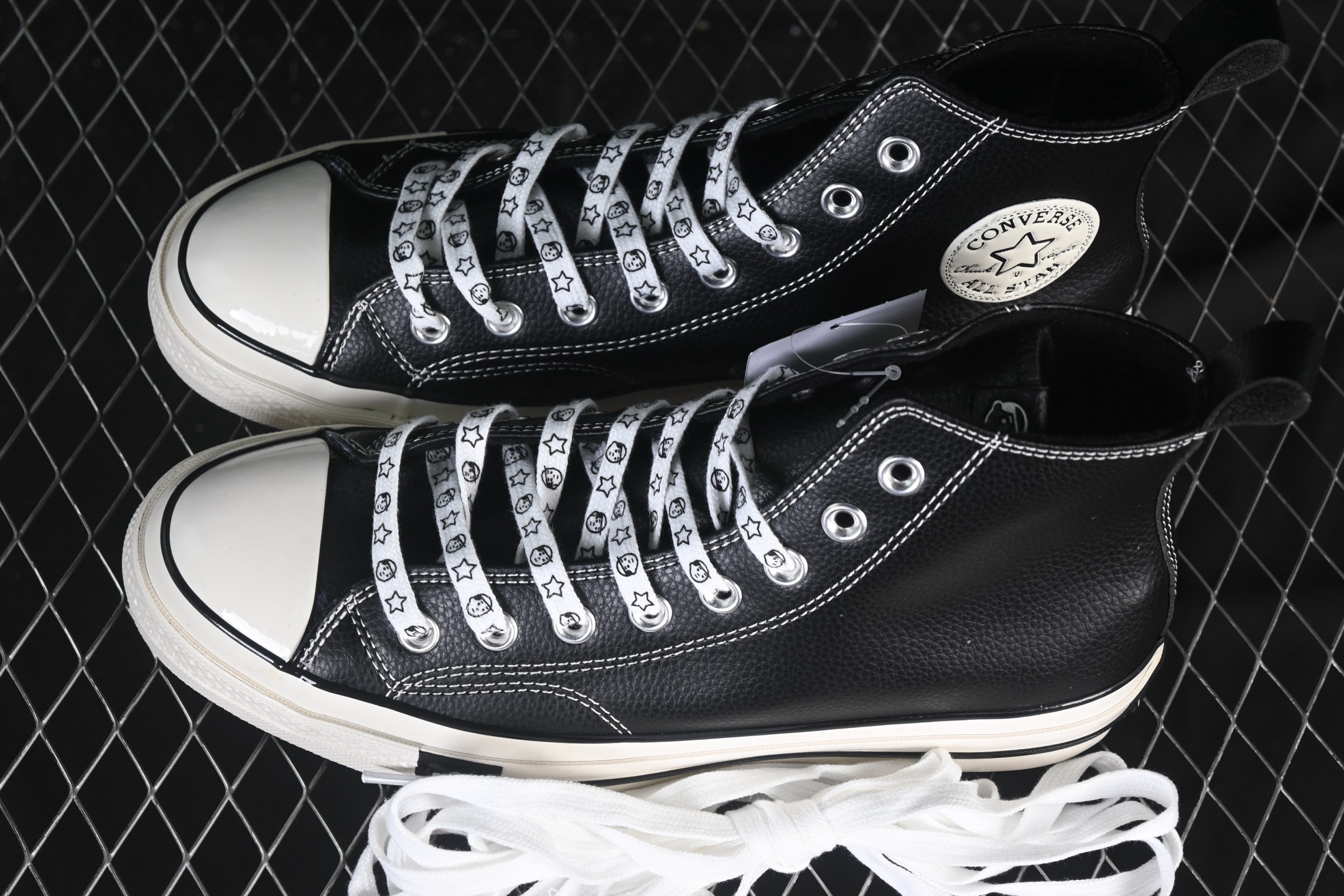 💰140纯原
Converse Chuck 1970s 匡威官方皮面 高帮休闲板鞋 A17900C
尺码：35 36 36.5 37 37.5 38 39 39.5 40 41 41.5 42 42.5 43 44 M.C3