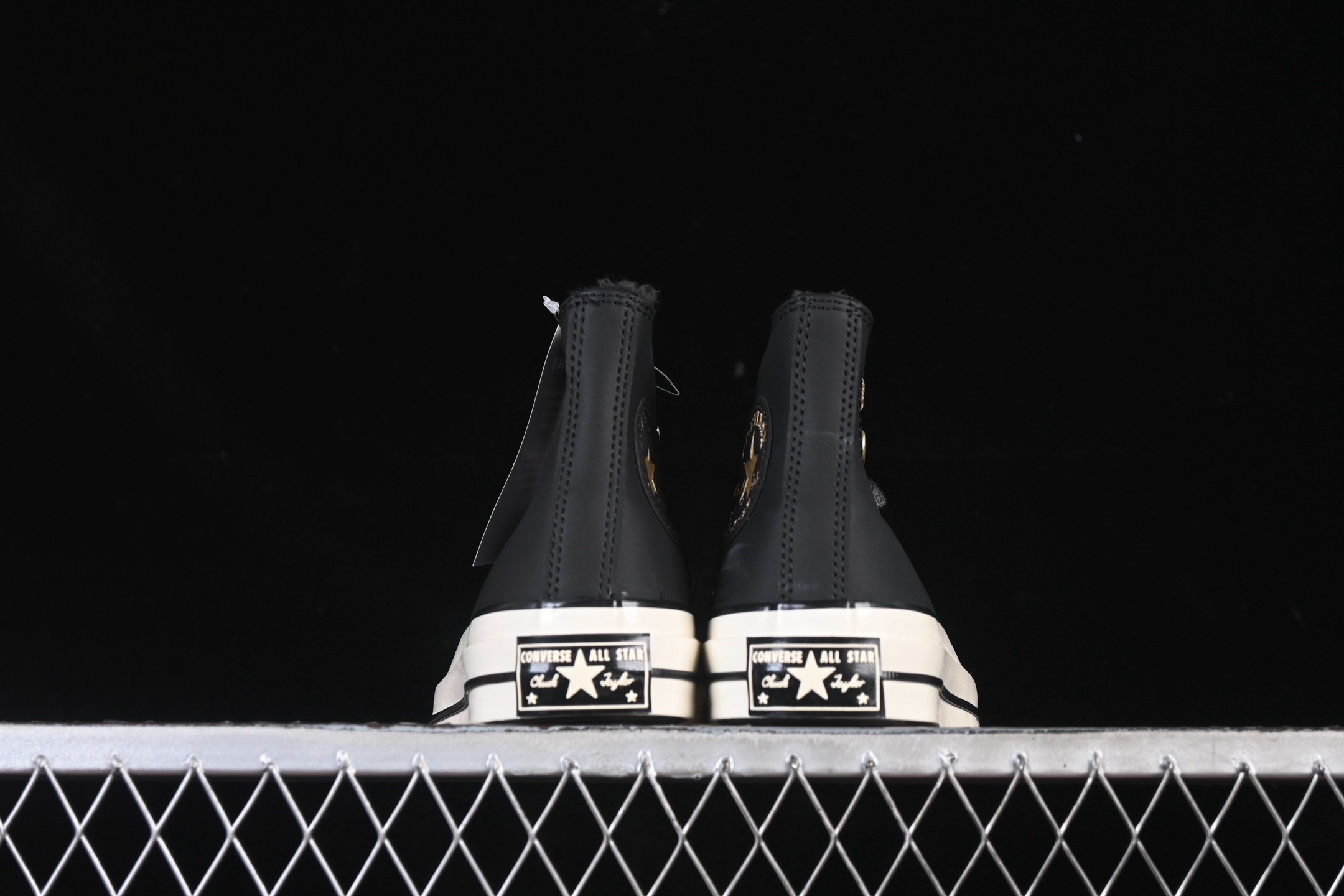 💰140纯原
 Converse Chuck 1970s 匡威官方皮面 高帮休闲板鞋 A12444C
尺码：35 36 36.5 37 37.5 38 39 39.5 40 41 41.5 42 42.5 43 44 M.C3