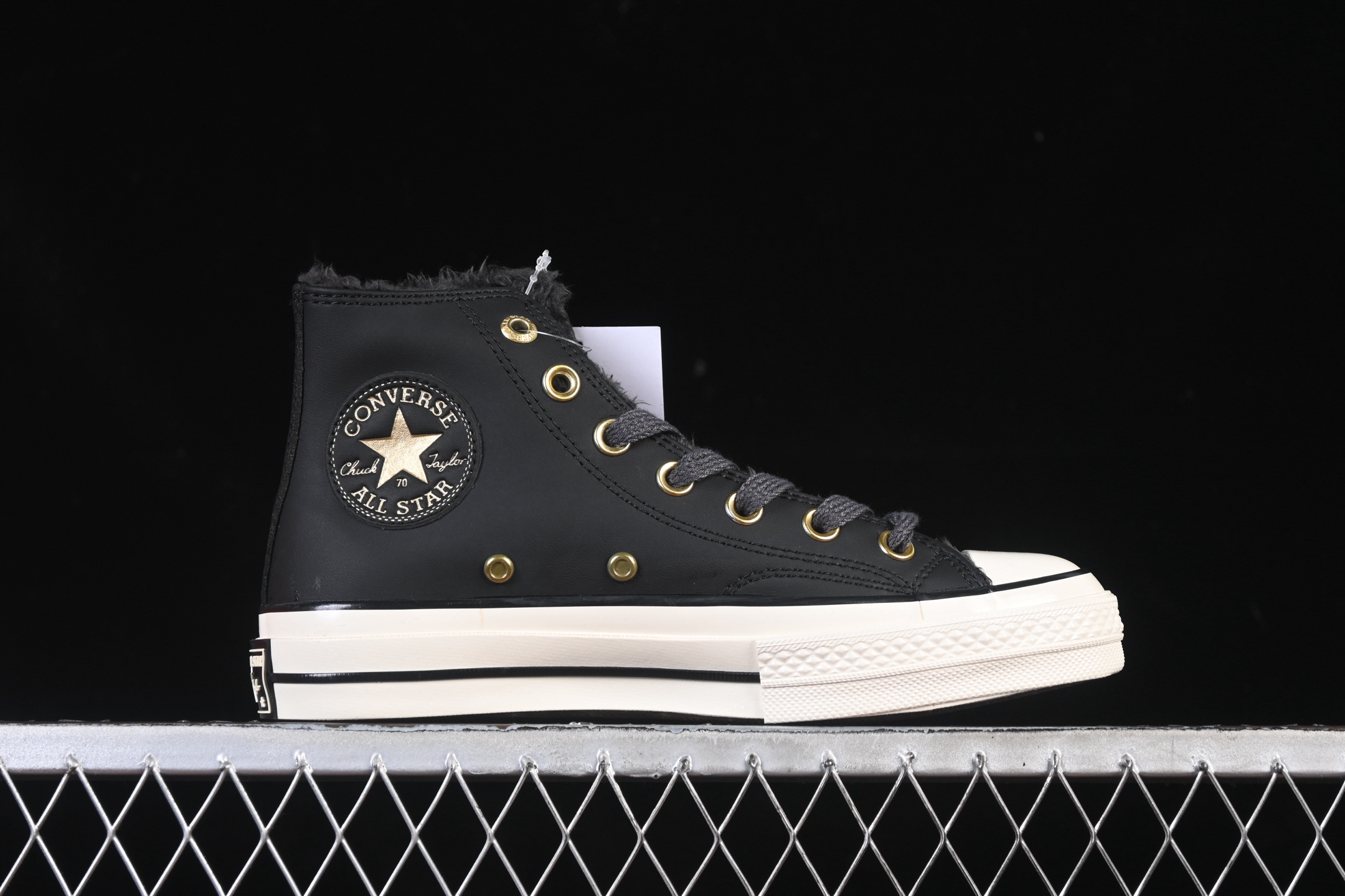💰140纯原
 Converse Chuck 1970s 匡威官方皮面 高帮休闲板鞋 A12444C
尺码：35 36 36.5 37 37.5 38 39 39.5 40 41 41.5 42 42.5 43 44 M.C3